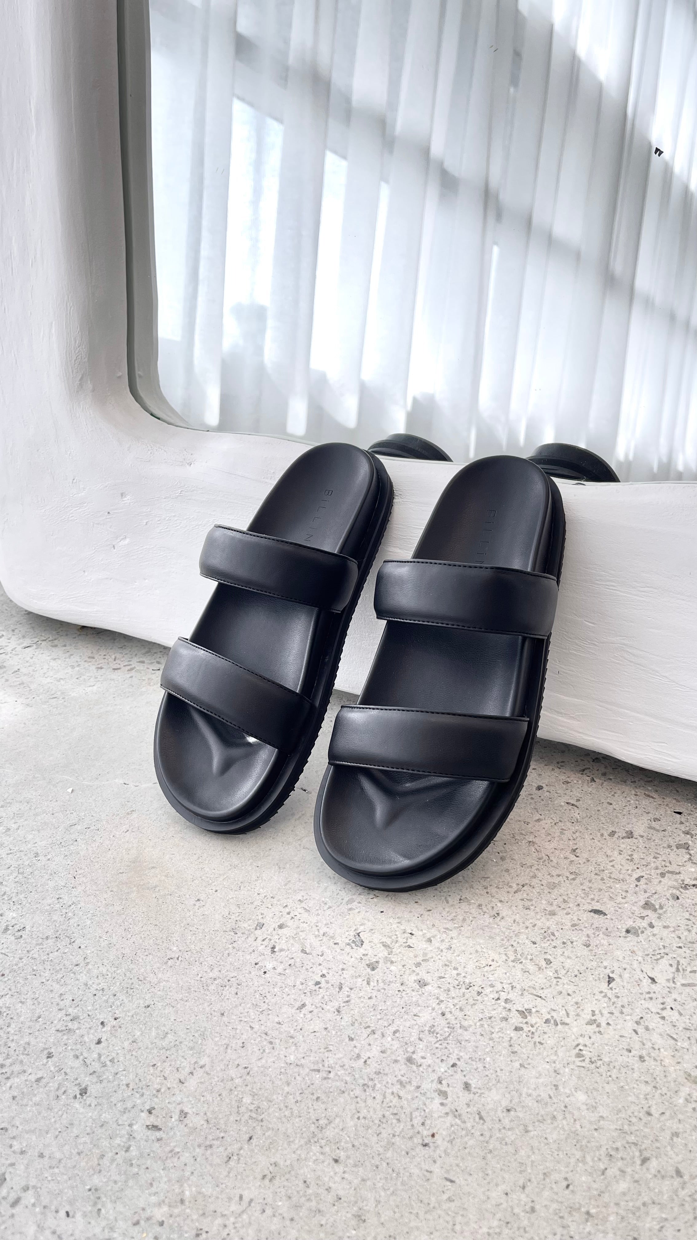 Tazra Slide - Black