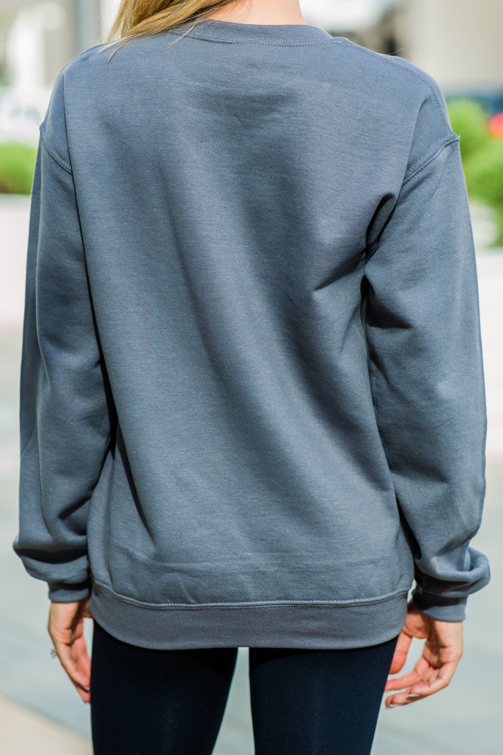 CHIRNAISHOP - Cozy Charcoal Gray Graphic Sweatshirt