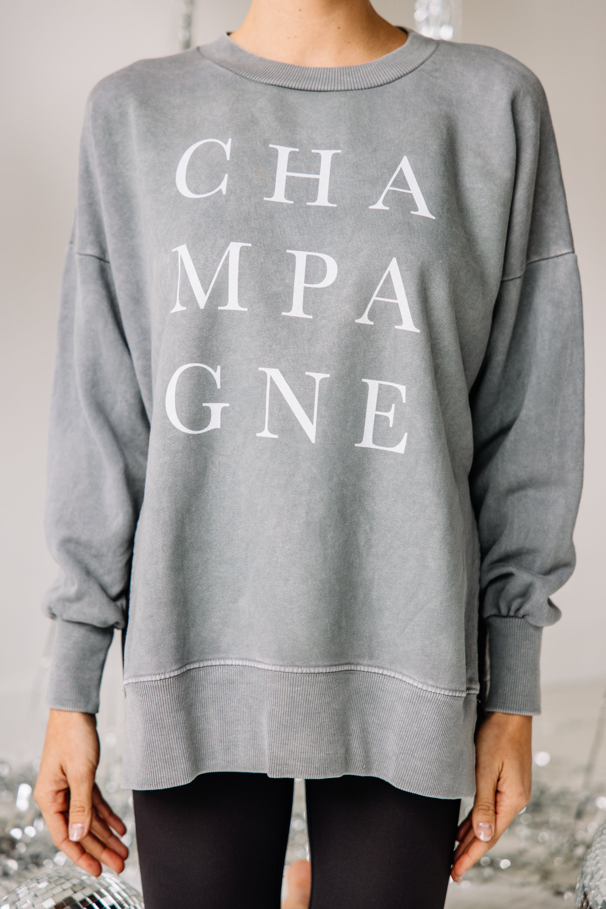 CHIRNAISHOP - Champagne Gray Graphic Slouchy Pullover