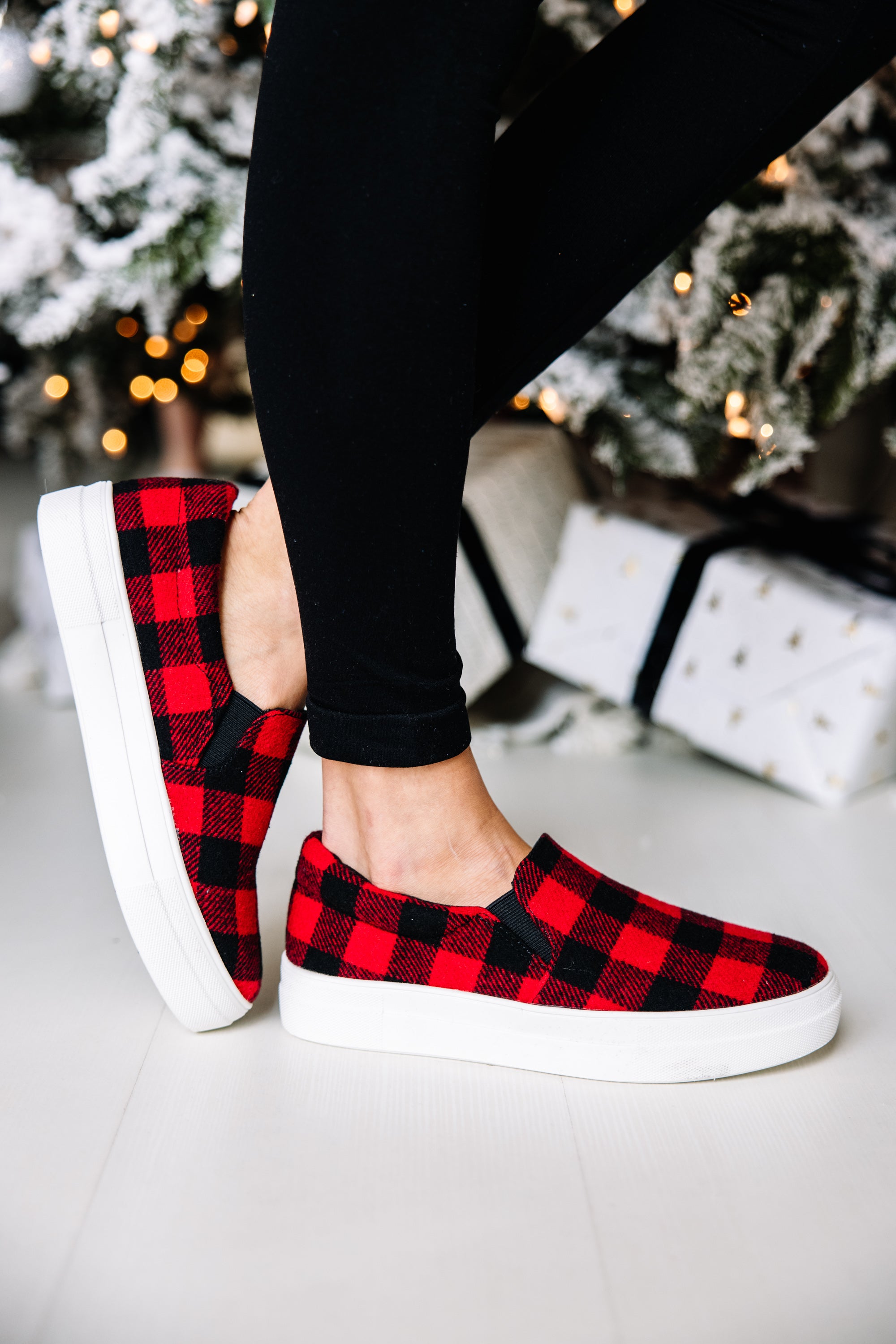CHIRNAISHOP - Let's Go Travel Red Buffalo Plaid Sneakers