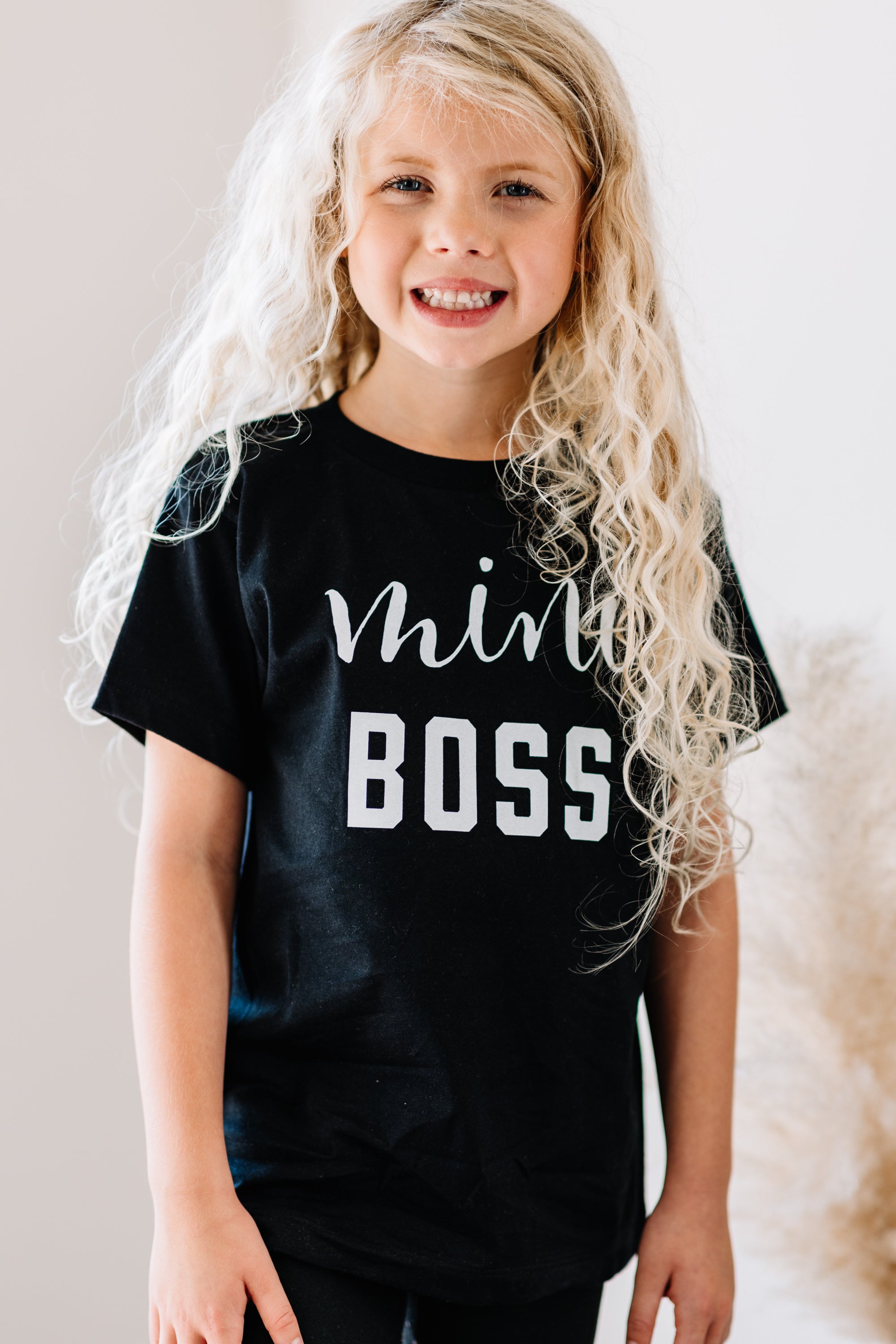 CHIRNAISHOP - Mini Boss Black Toddler Graphic Tee