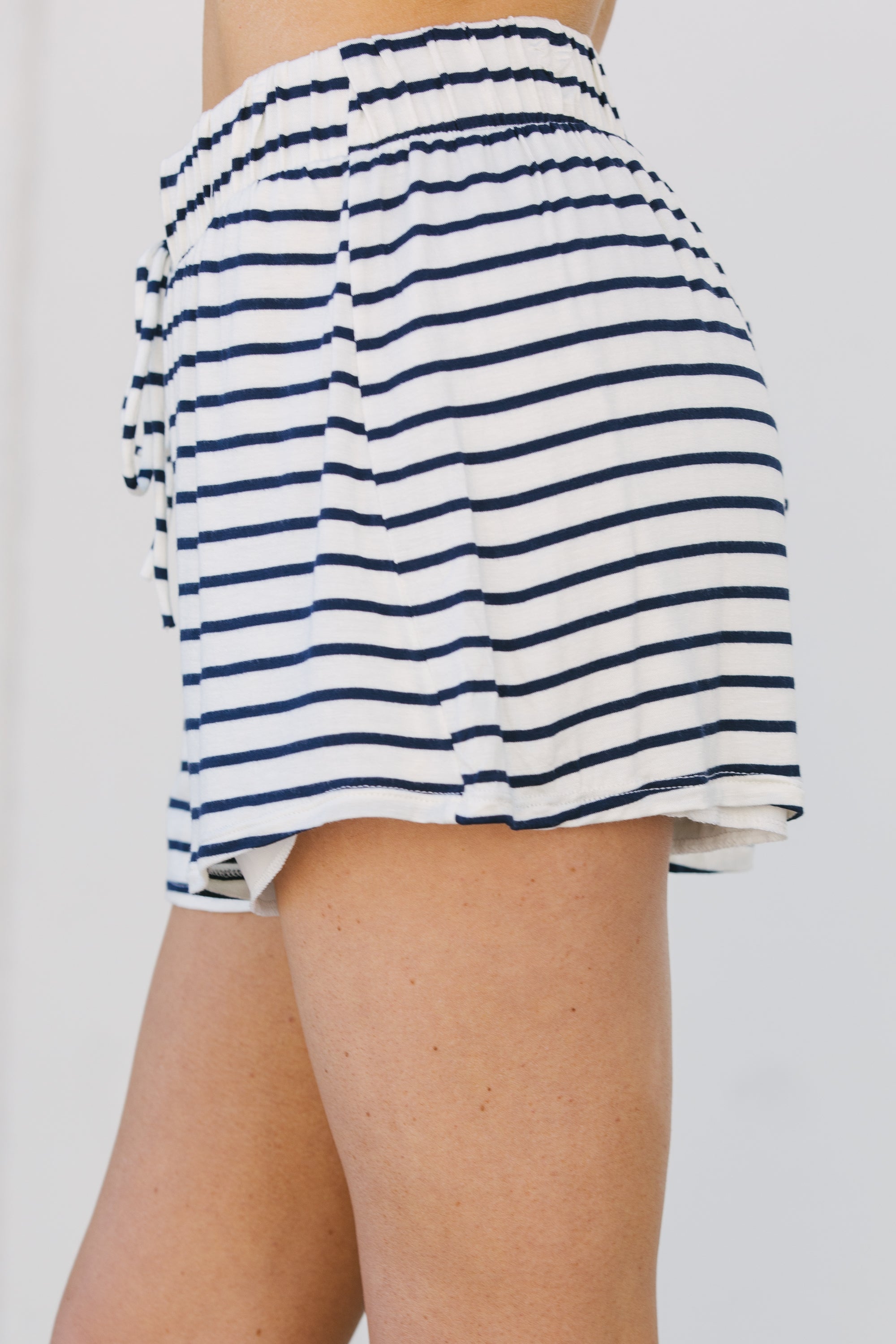 CHIRNAISHOP - To Be Free Navy Blue Striped Shorts