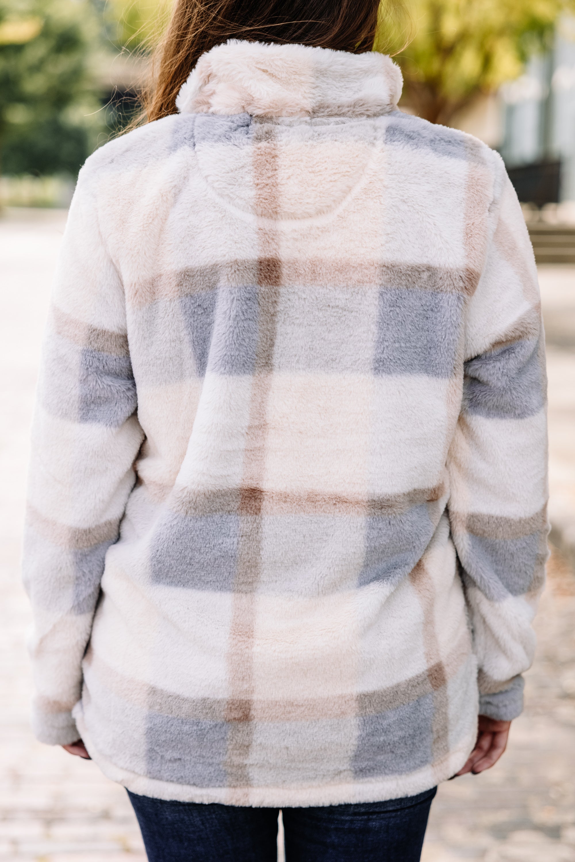 CHIRNAISHOP - On The Schedule Gray Plaid Pullover