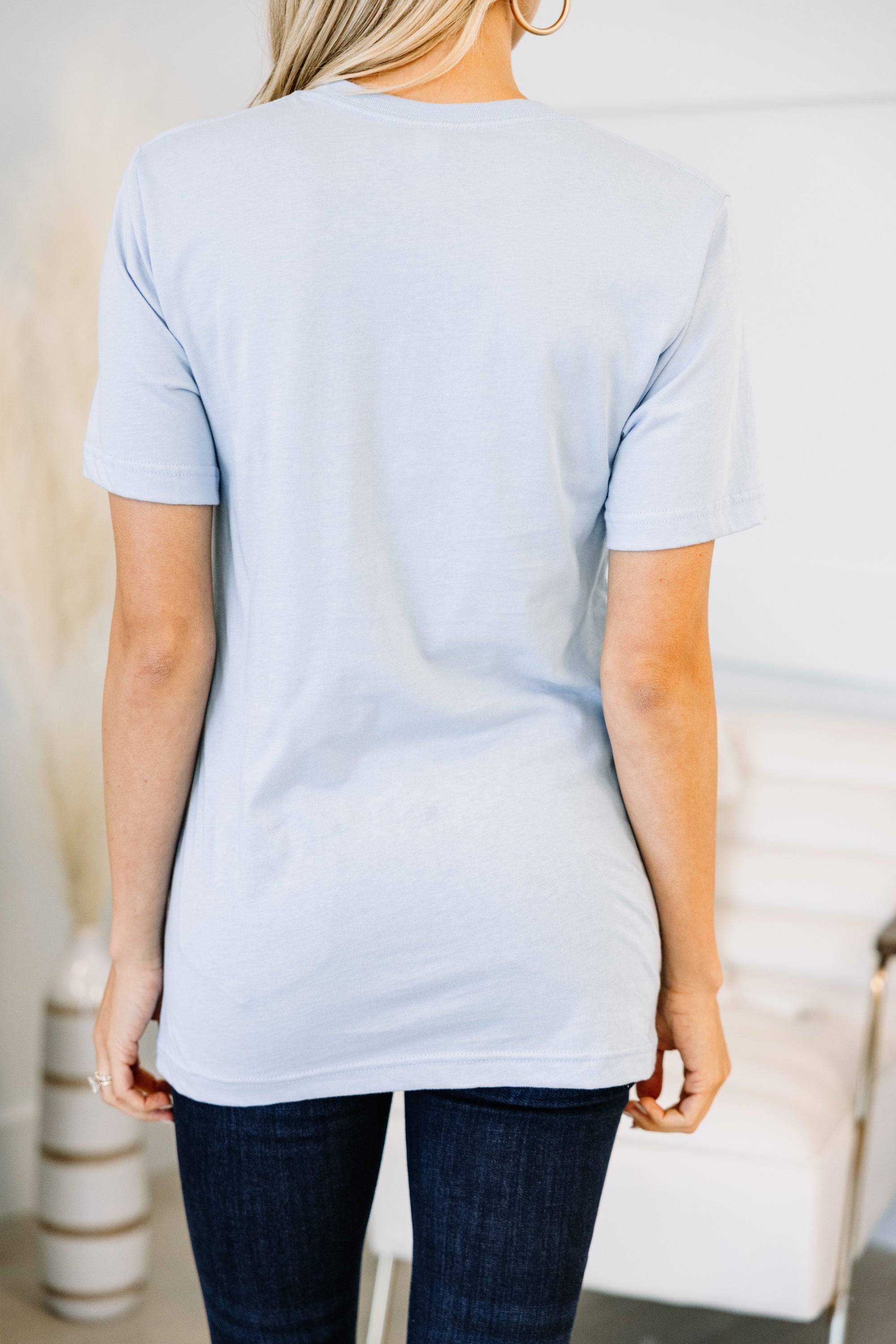 CHIRNAISHOP - Besties Baby Blue Graphic Tee