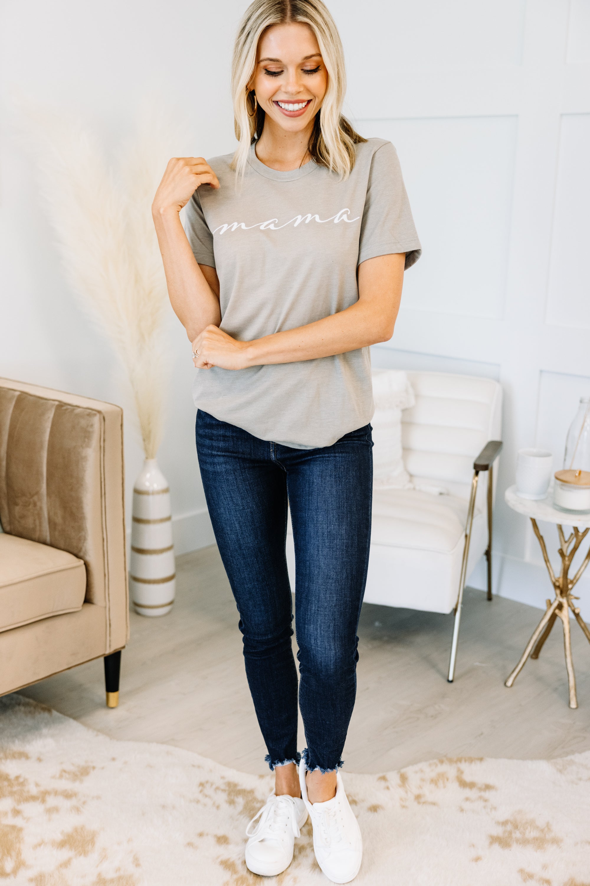 CHIRNAISHOP - Mama Stone Gray Graphic Tee