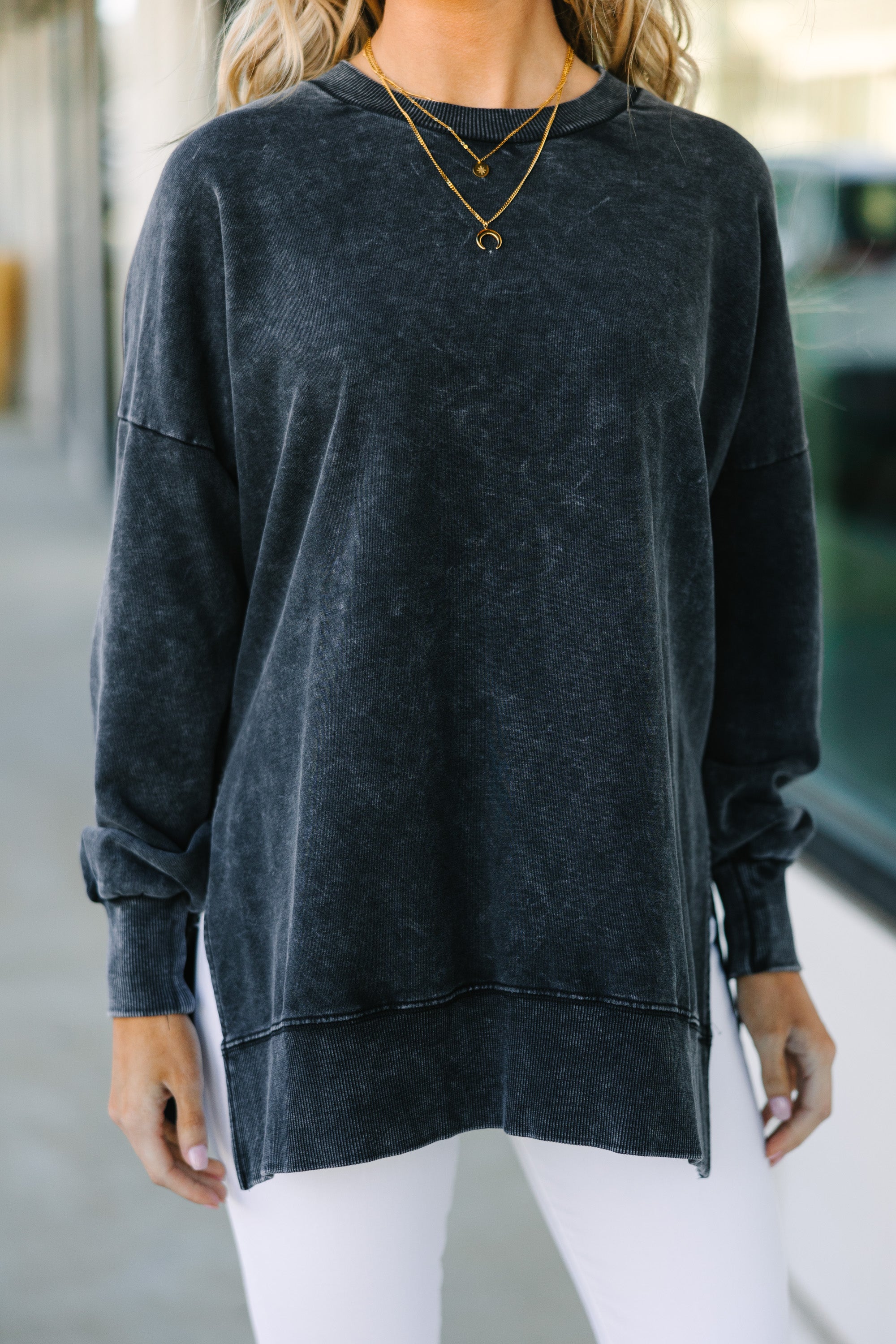 CHIRNAISHOP - The Slouchy Black Pullover