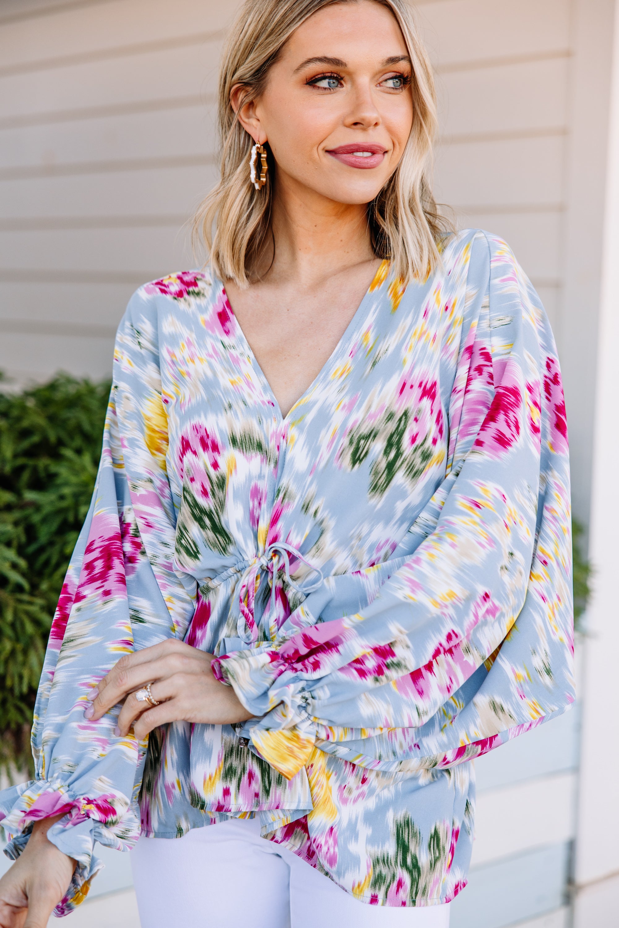 CHIRNAISHOP - On Your Best Behavior Blue Floral Blouse