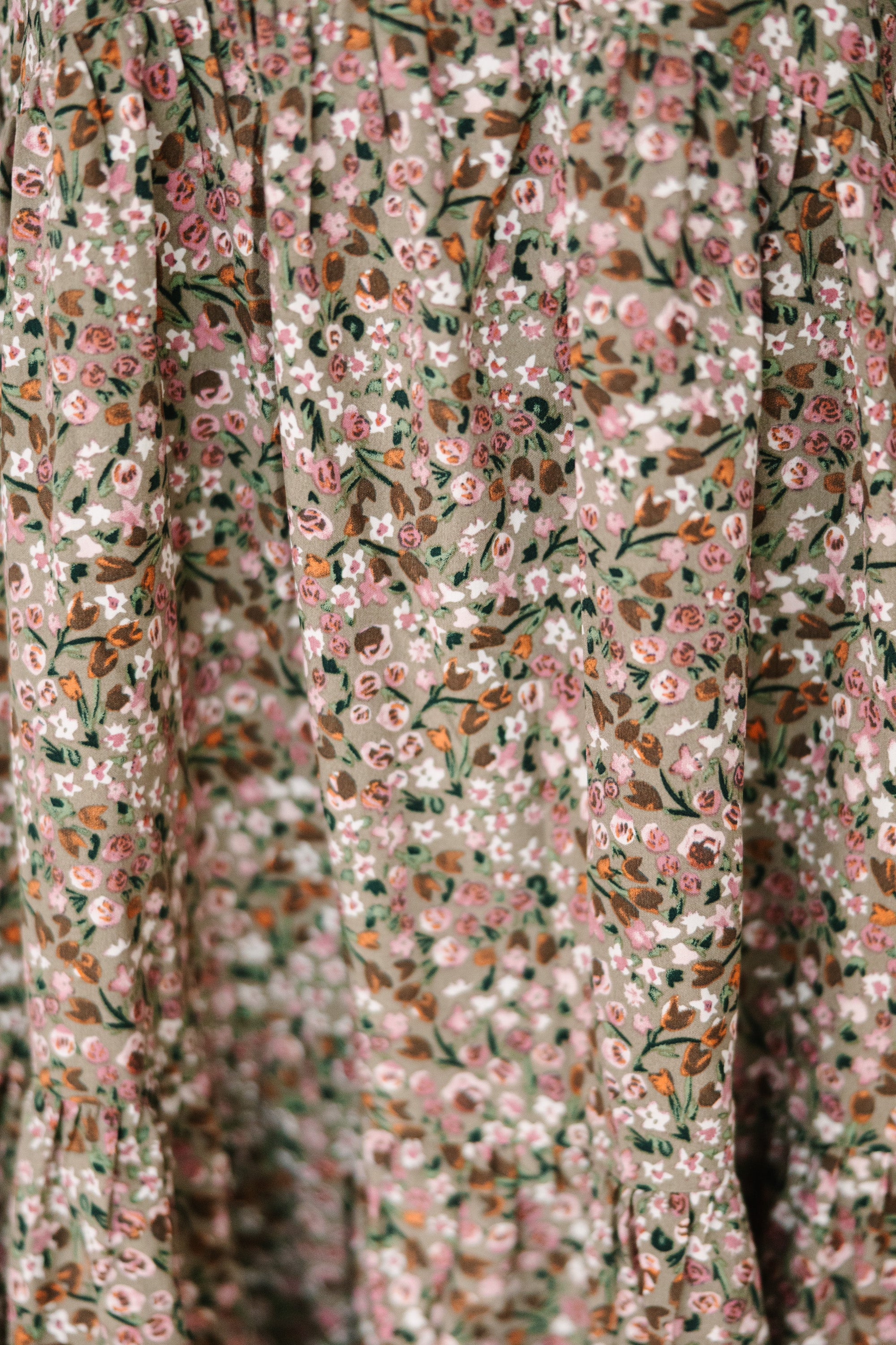CHIRNAISHOP - Can't Be Outdone Gray Ditsy Floral Dress