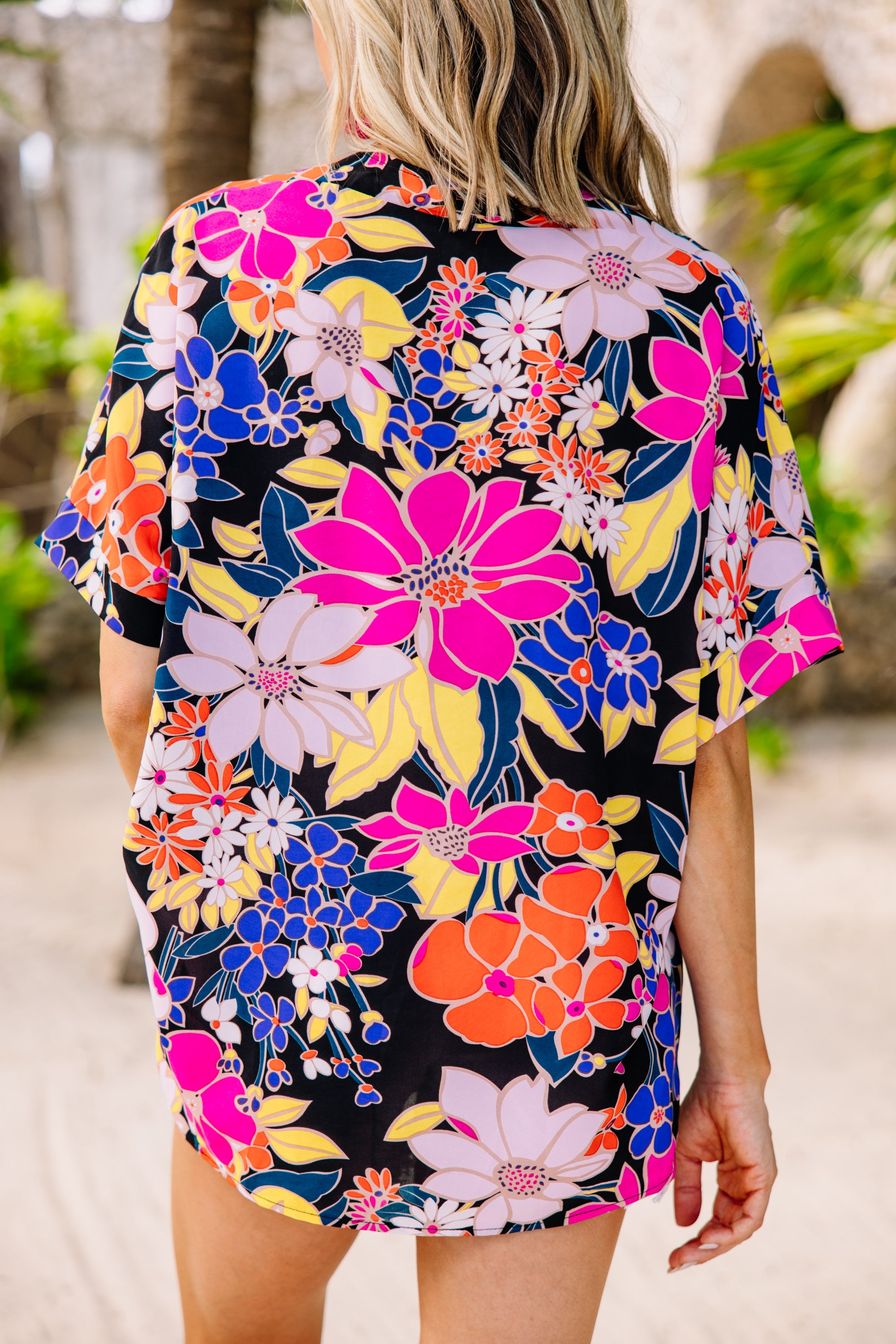 CHIRNAISHOP - Easily Accepted Black Floral Top