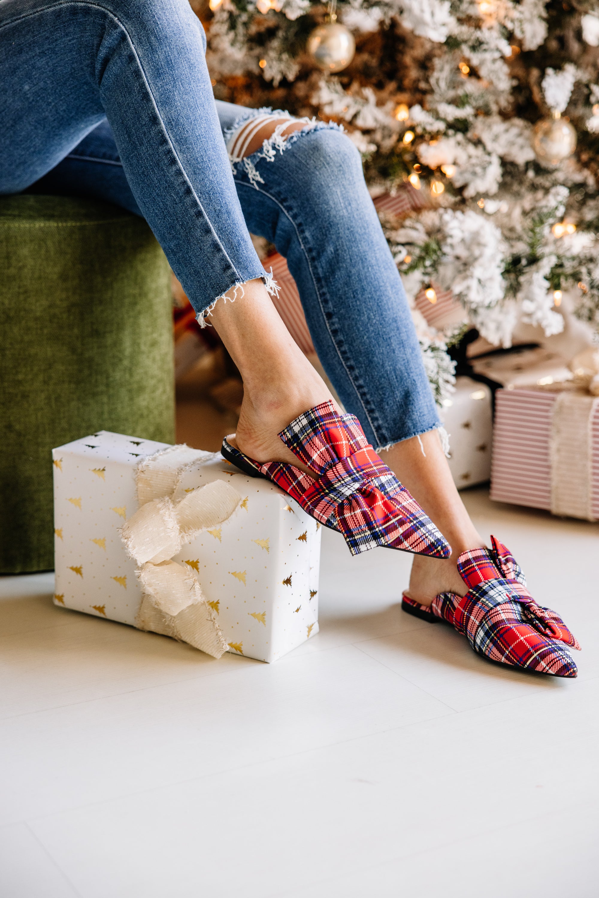 CHIRNAISHOP - Warmest Wishes Red Plaid Flat Mules