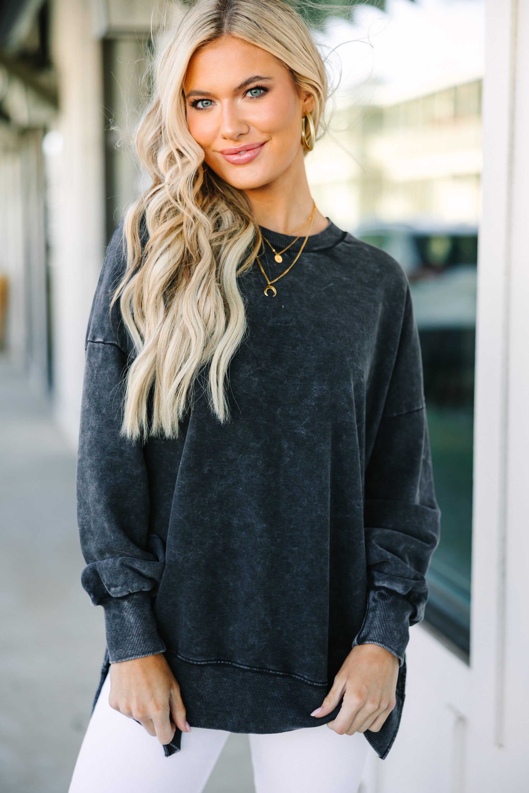 CHIRNAISHOP - The Slouchy Black Pullover