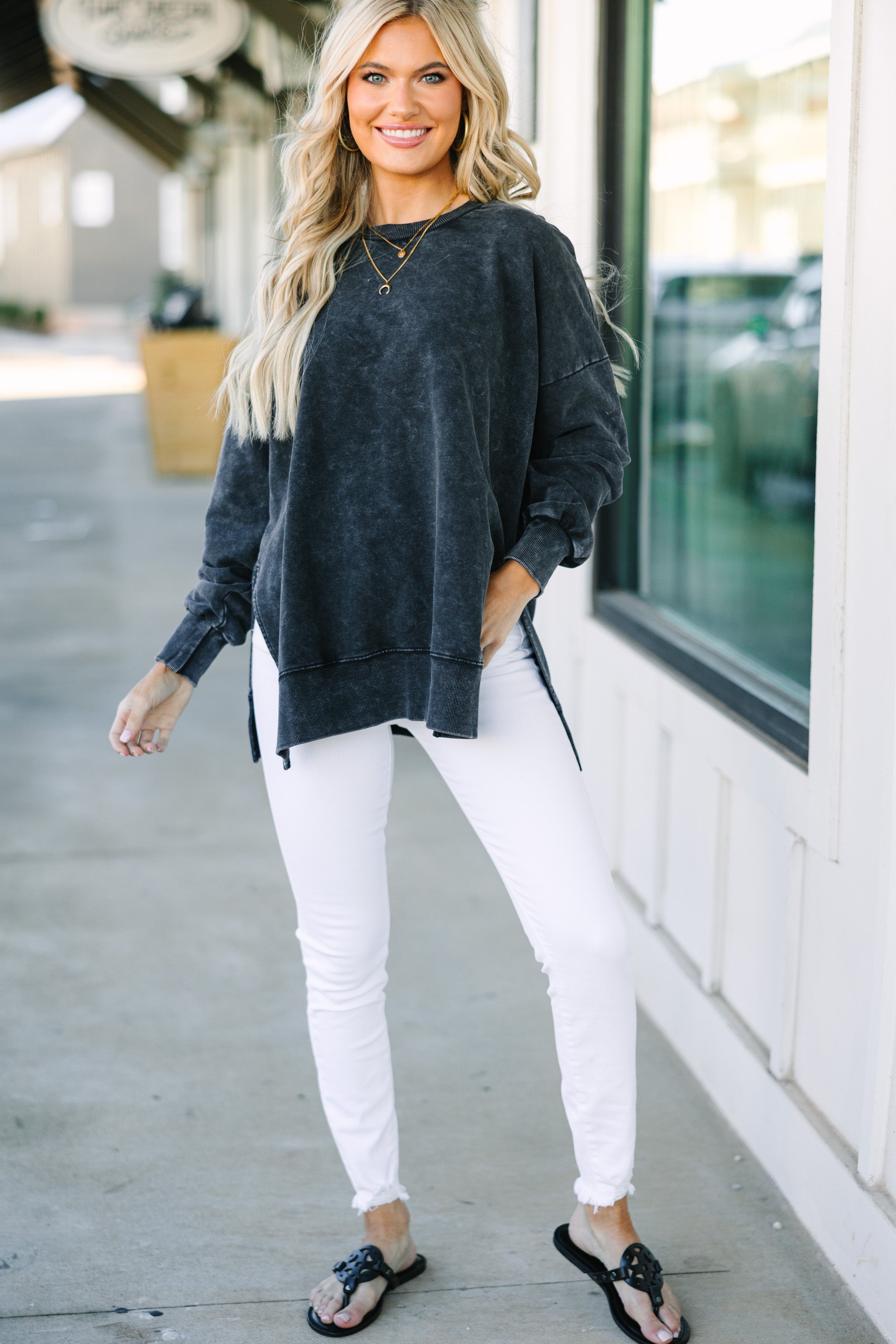 CHIRNAISHOP - The Slouchy Black Pullover