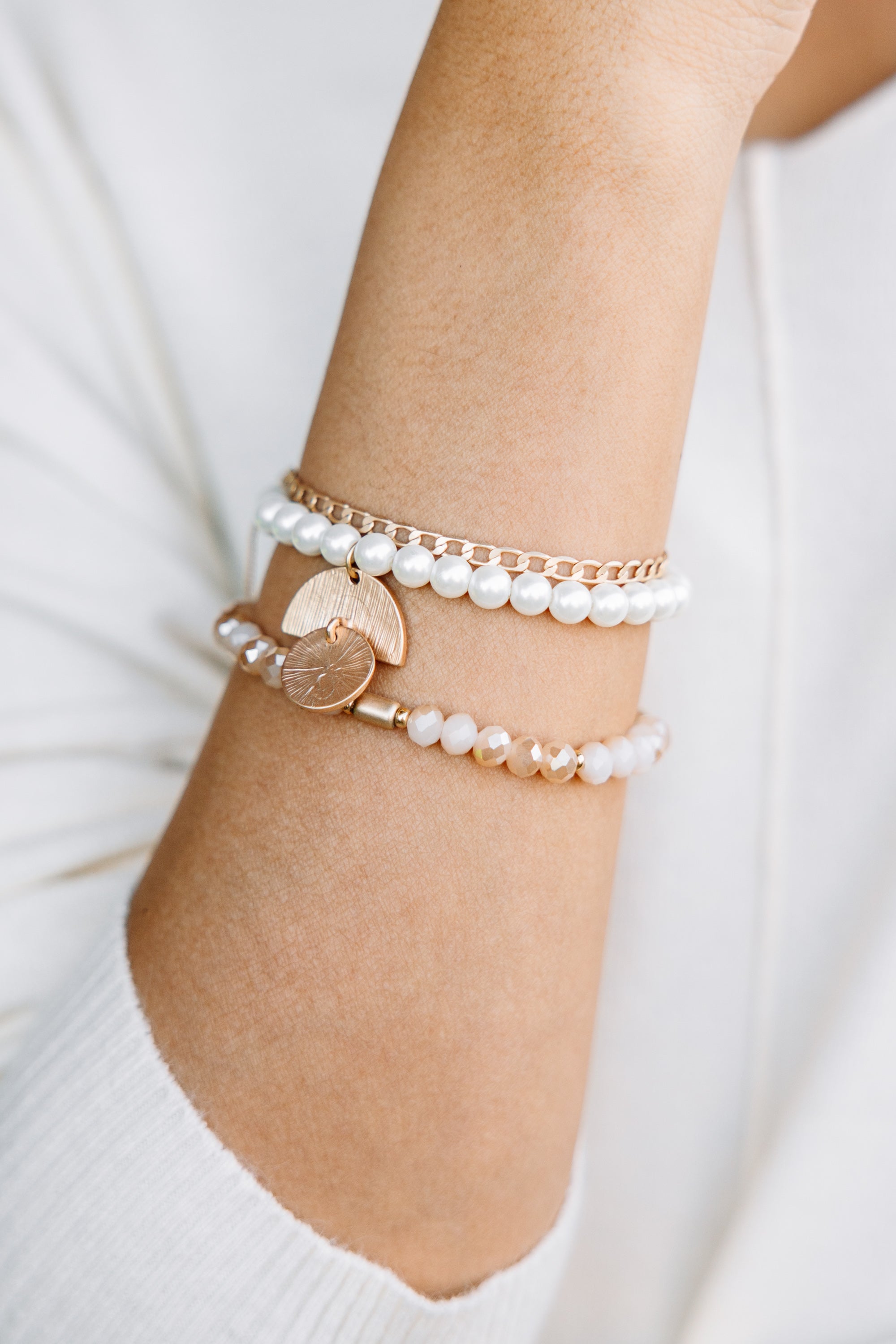 CHIRNAISHOP - Feeling The Love Champagne Geometric Pendant Bracelet Set