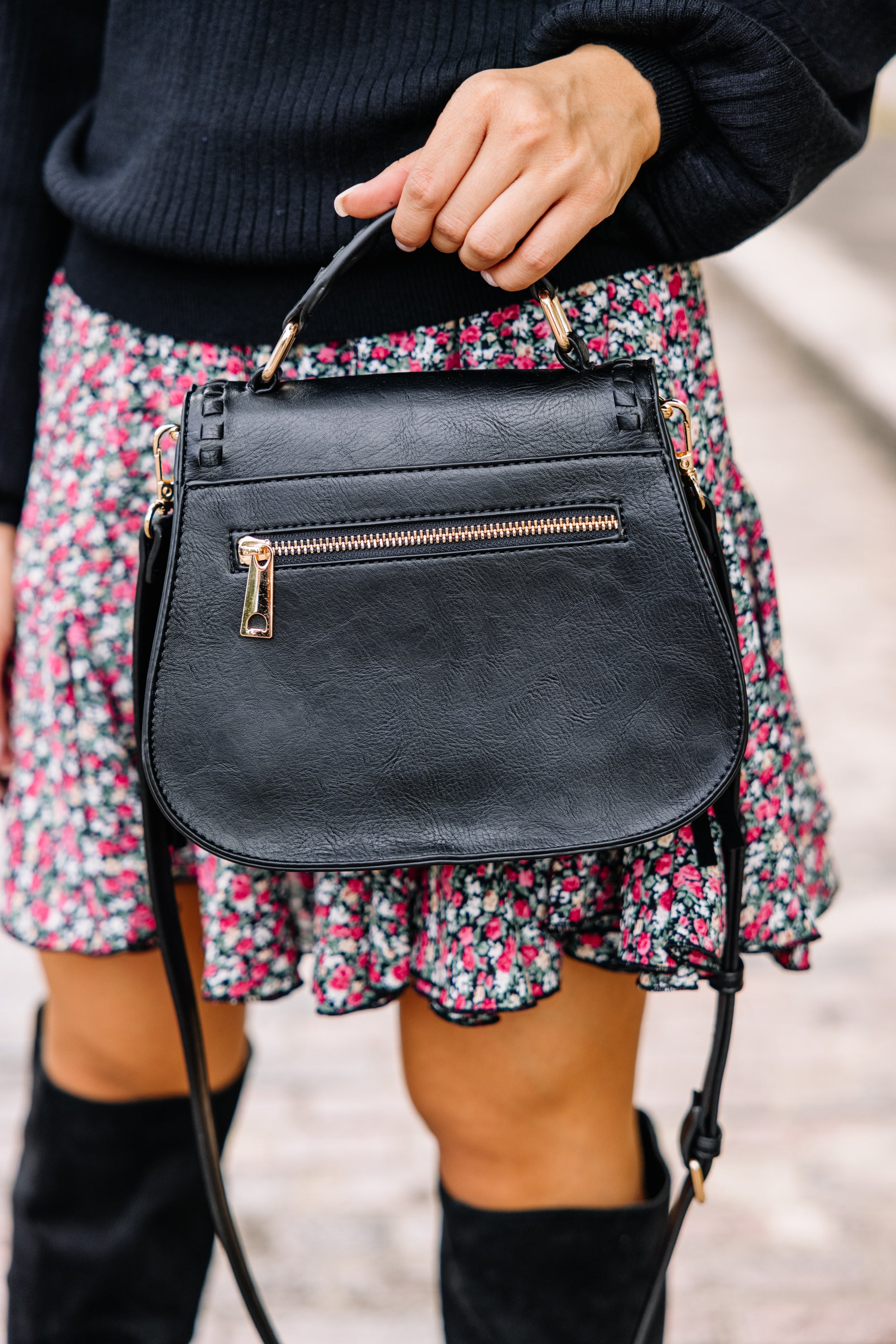 CHIRNAISHOP - Feels Like Fun Black Mini Saddle Purse