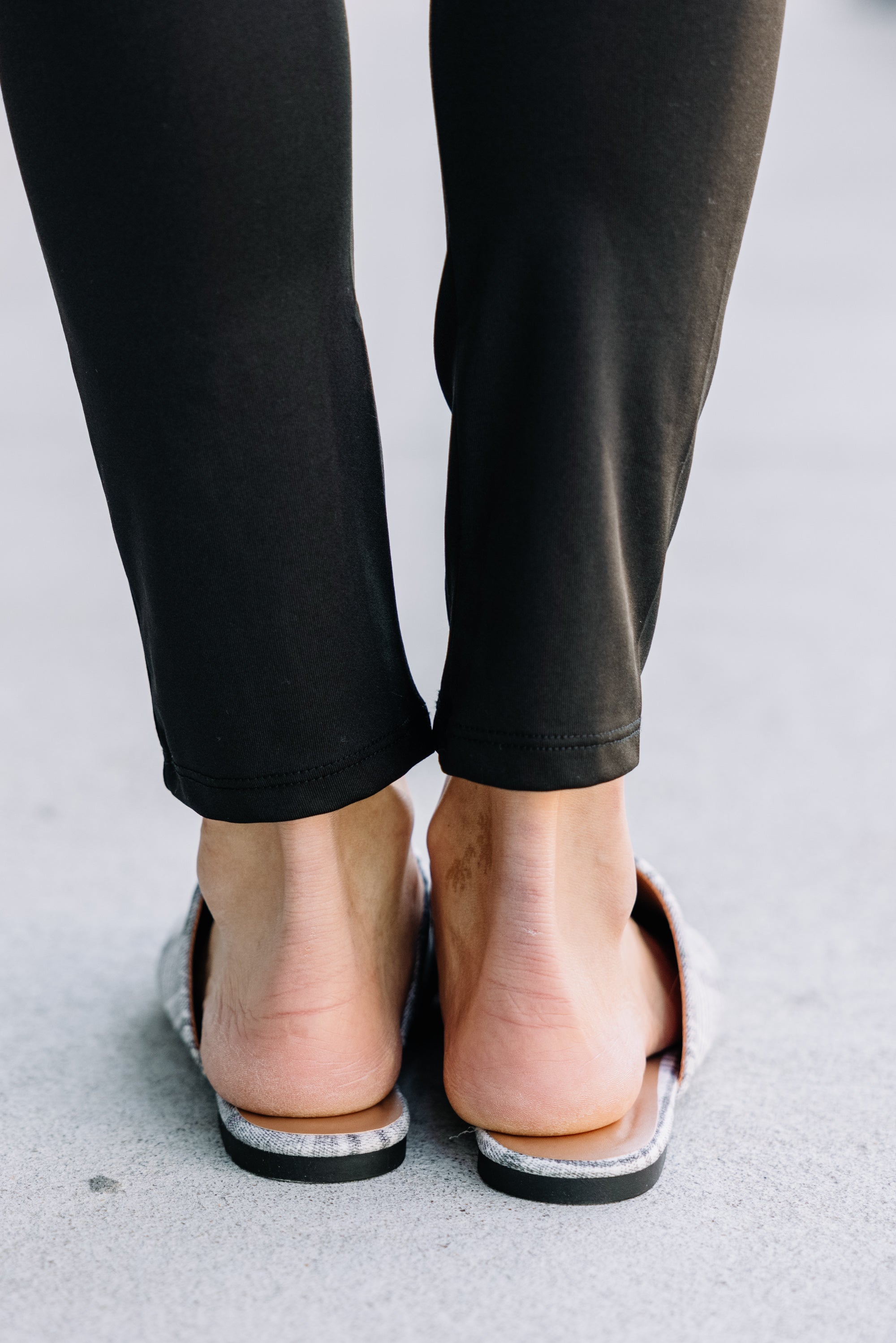 CHIRNAISHOP - Only Option Gray Plaid Mule Flats