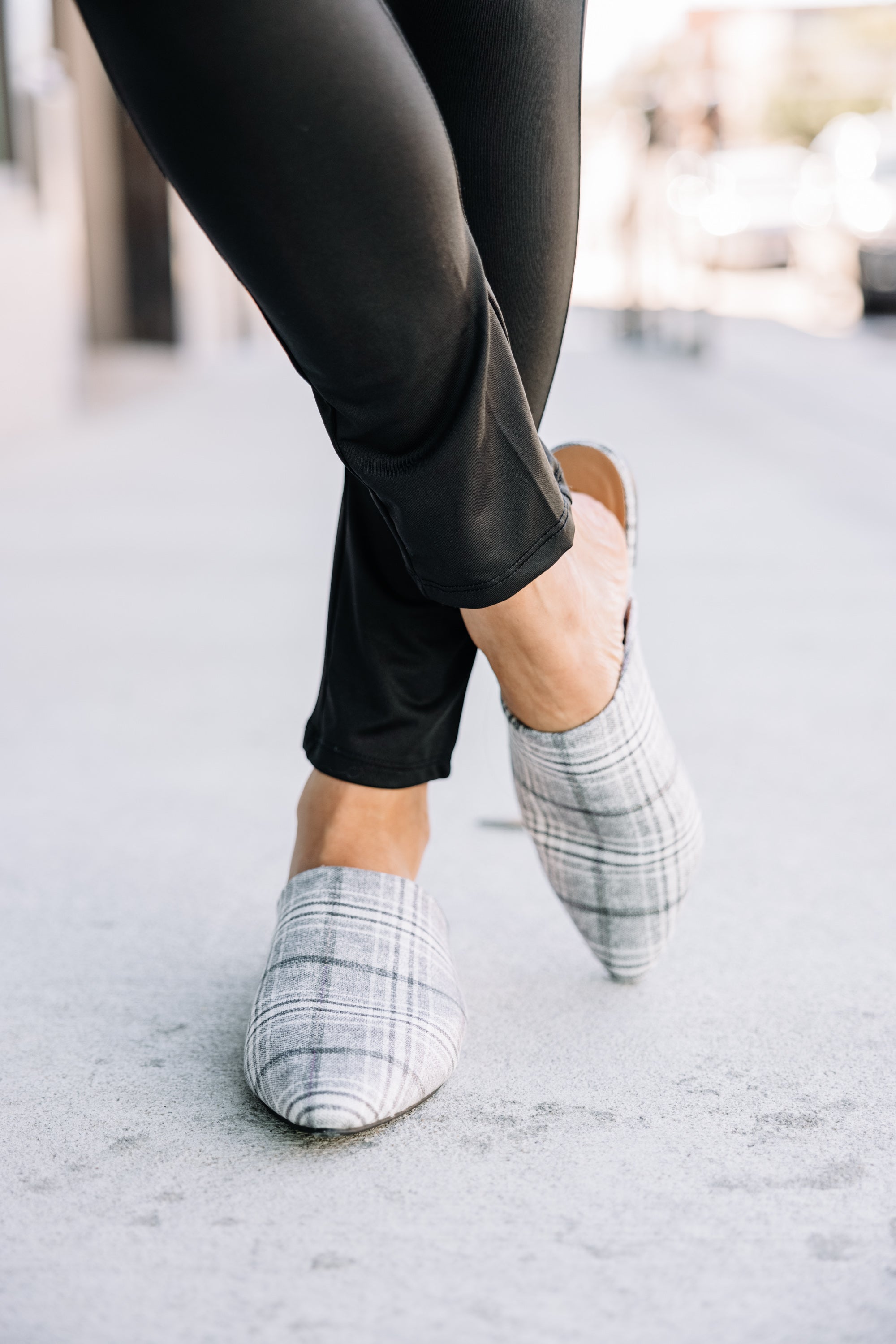 CHIRNAISHOP - Only Option Gray Plaid Mule Flats