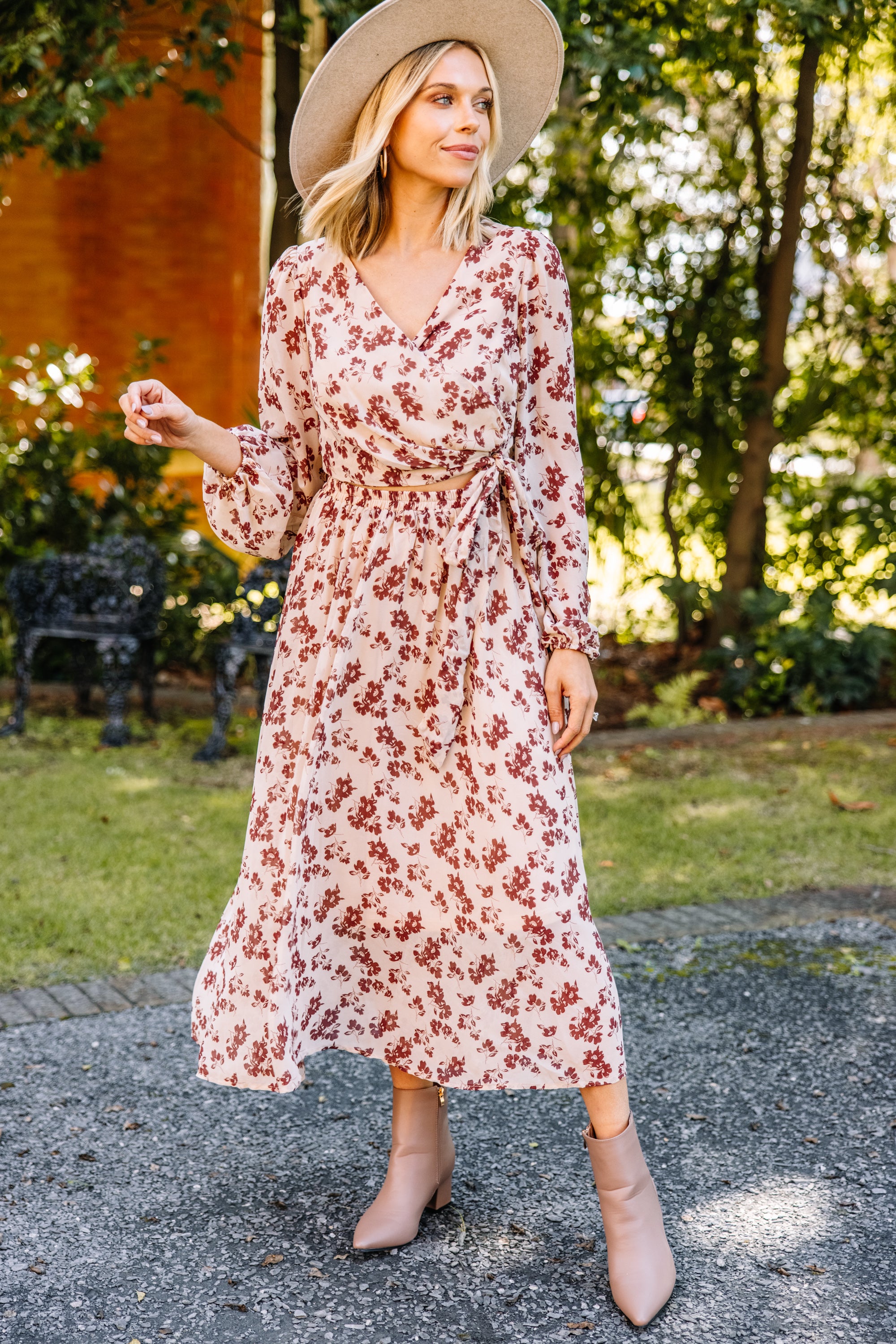 CHIRNAISHOP - Better Together Brick Red Ditsy Floral Set