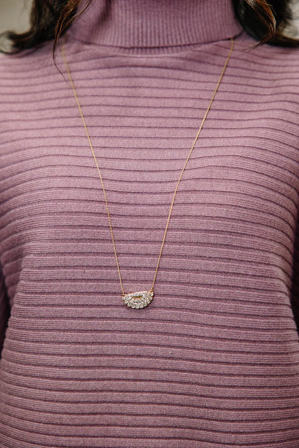 CHIRNAISHOP - So Right Clear Crystal Arch Pendant Necklace