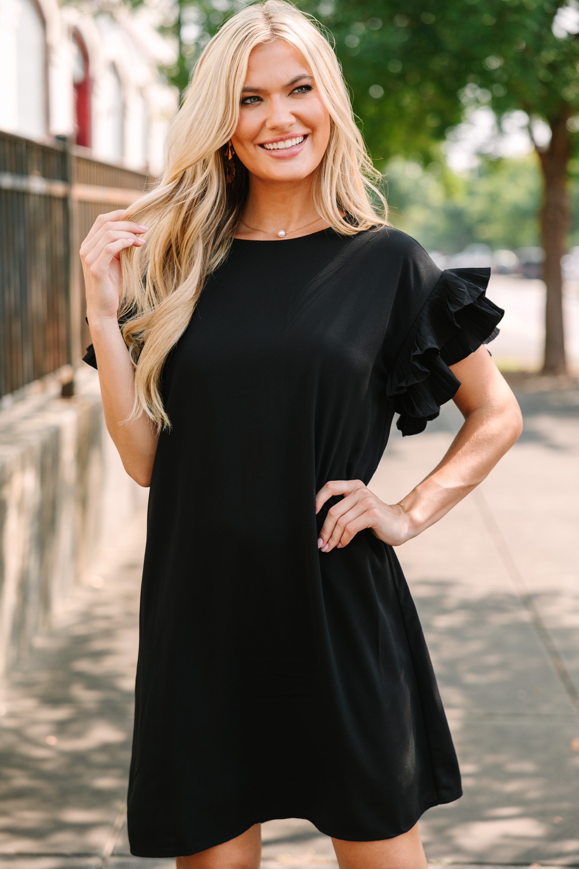 CHIRNAISHOP - What A Vision Black Ruffled Dress