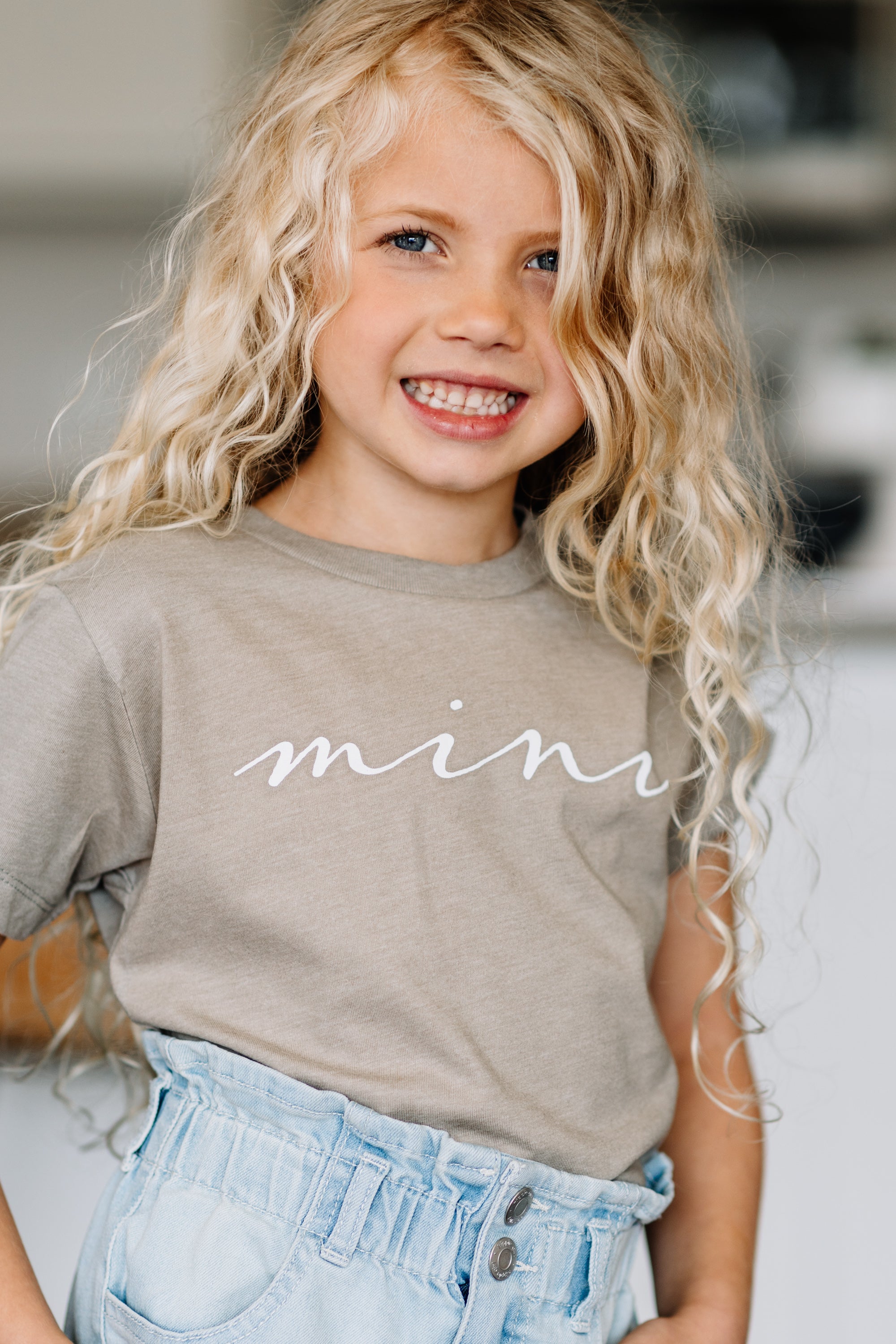 CHIRNAISHOP - Mini Stone Gray Toddler Graphic Tee