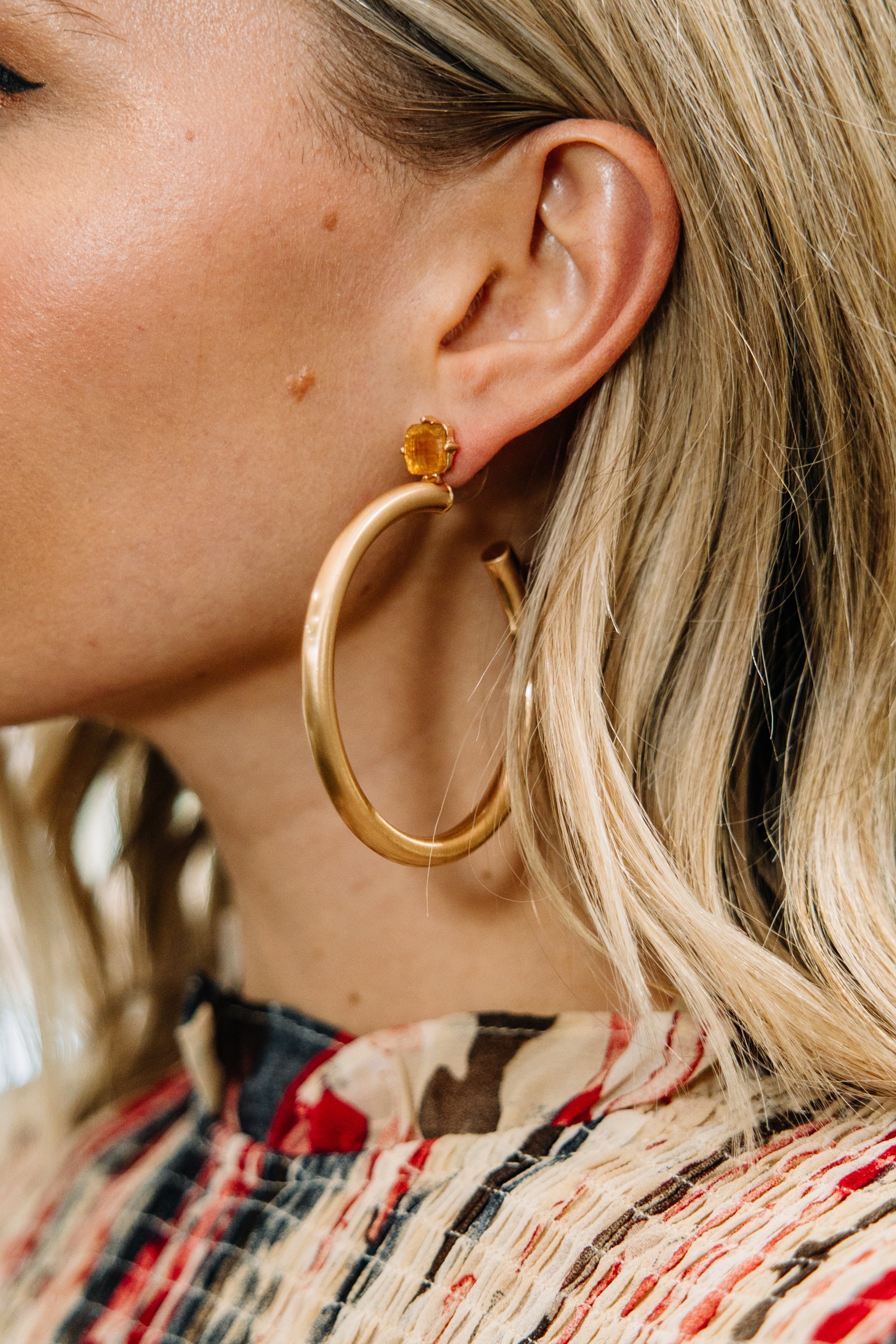CHIRNAISHOP - Since You're Here Gold Hoop Earrings