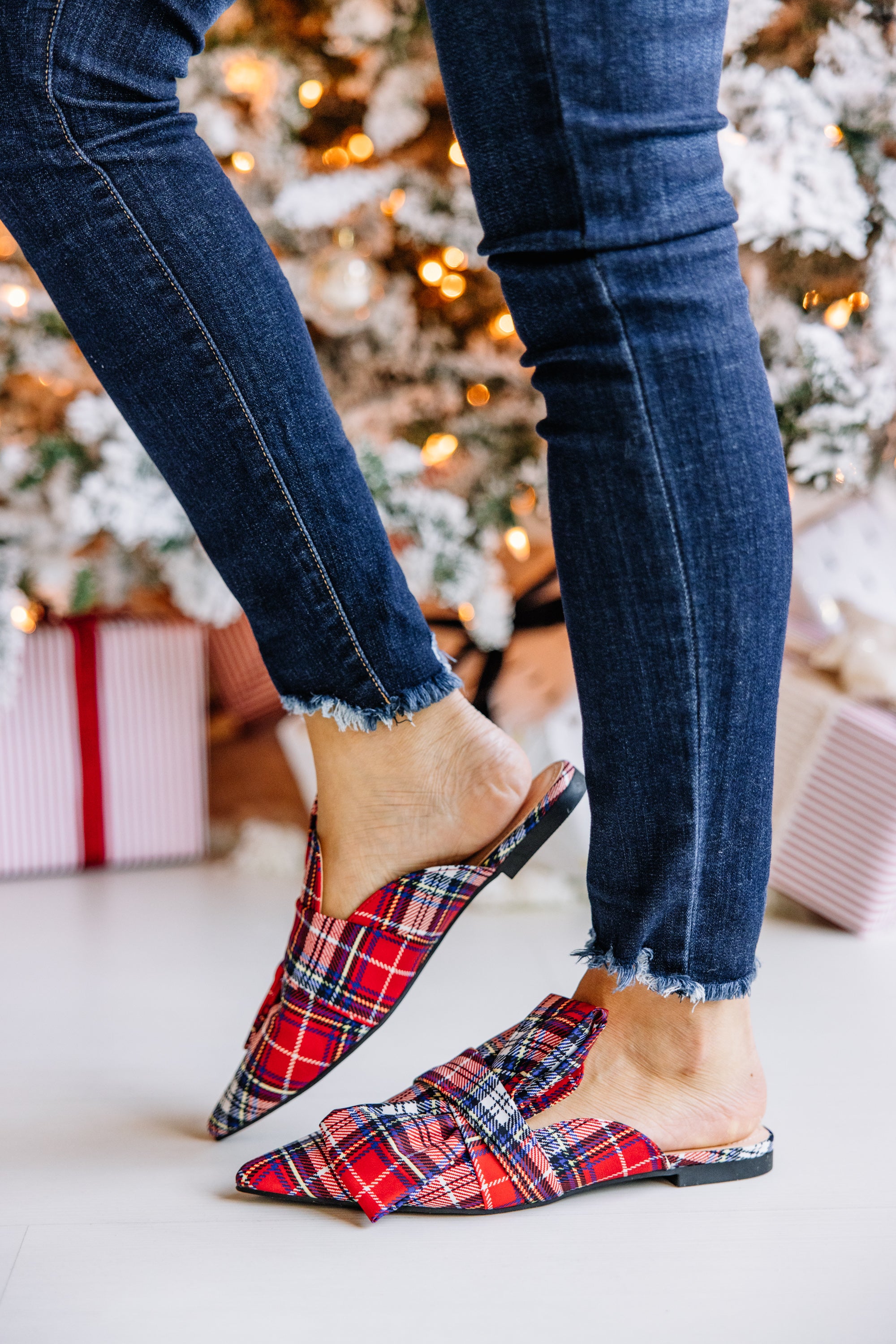 CHIRNAISHOP - Warmest Wishes Red Plaid Flat Mules