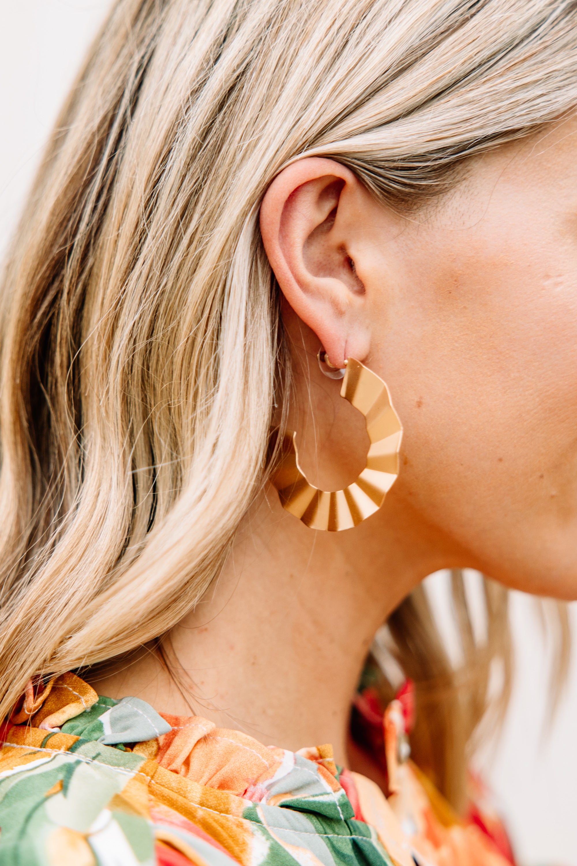 CHIRNAISHOP - See The Truth Gold Earrings