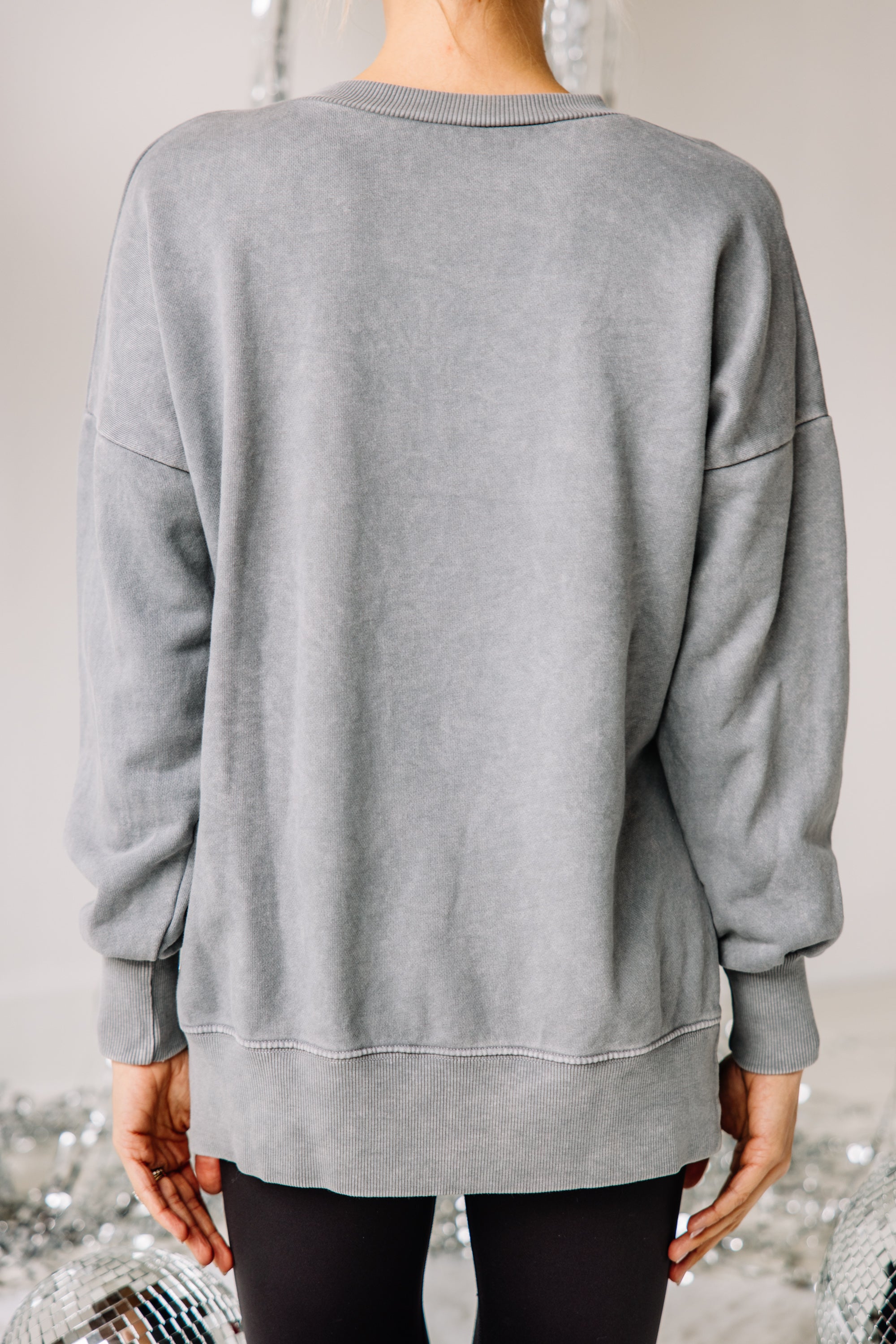 CHIRNAISHOP - Champagne Gray Graphic Slouchy Pullover