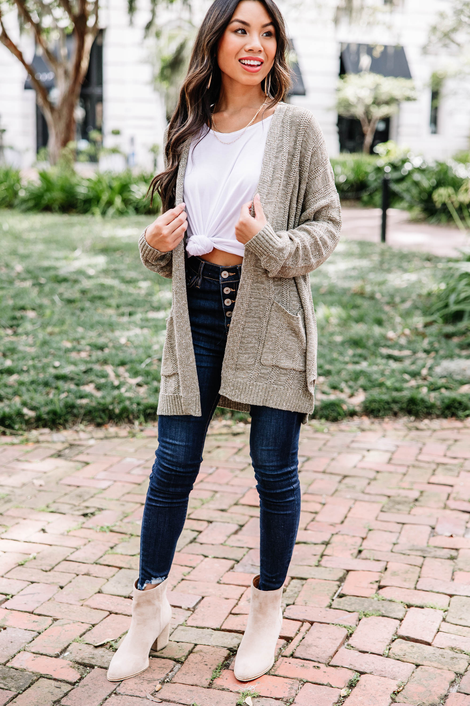 CHIRNAISHOP - What You See Olive Green Cardigan