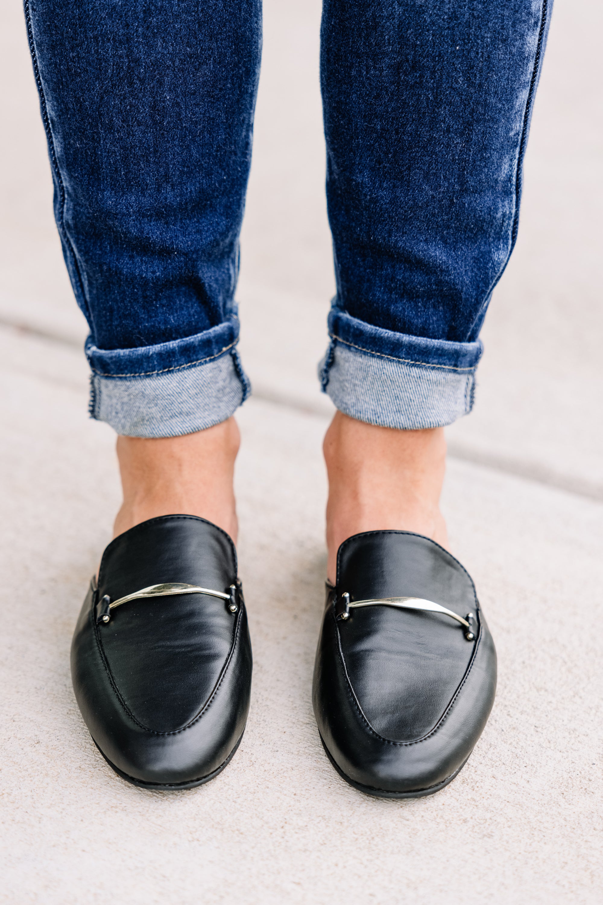 CHIRNAISHOP - Be Your Own Boss Black Flat Mules