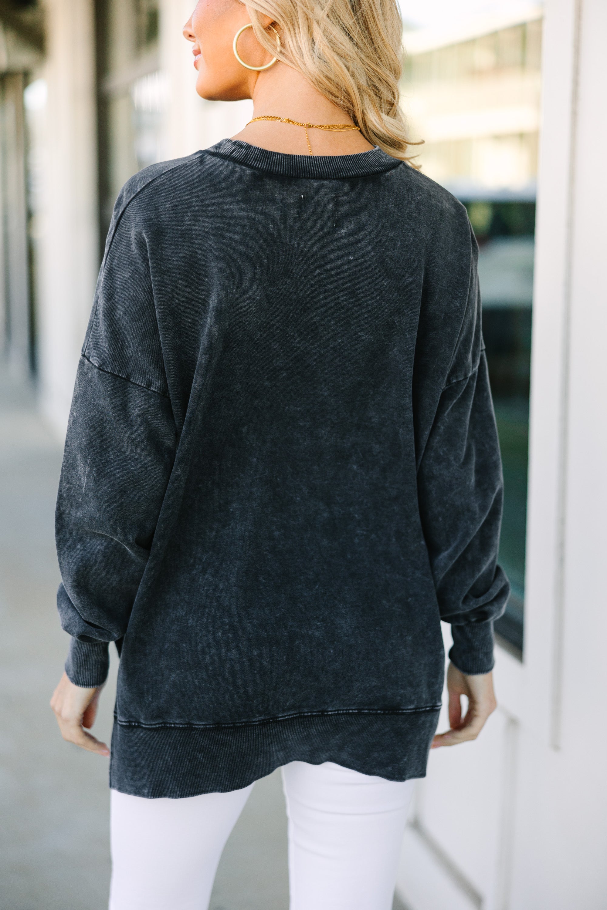 CHIRNAISHOP - The Slouchy Black Pullover