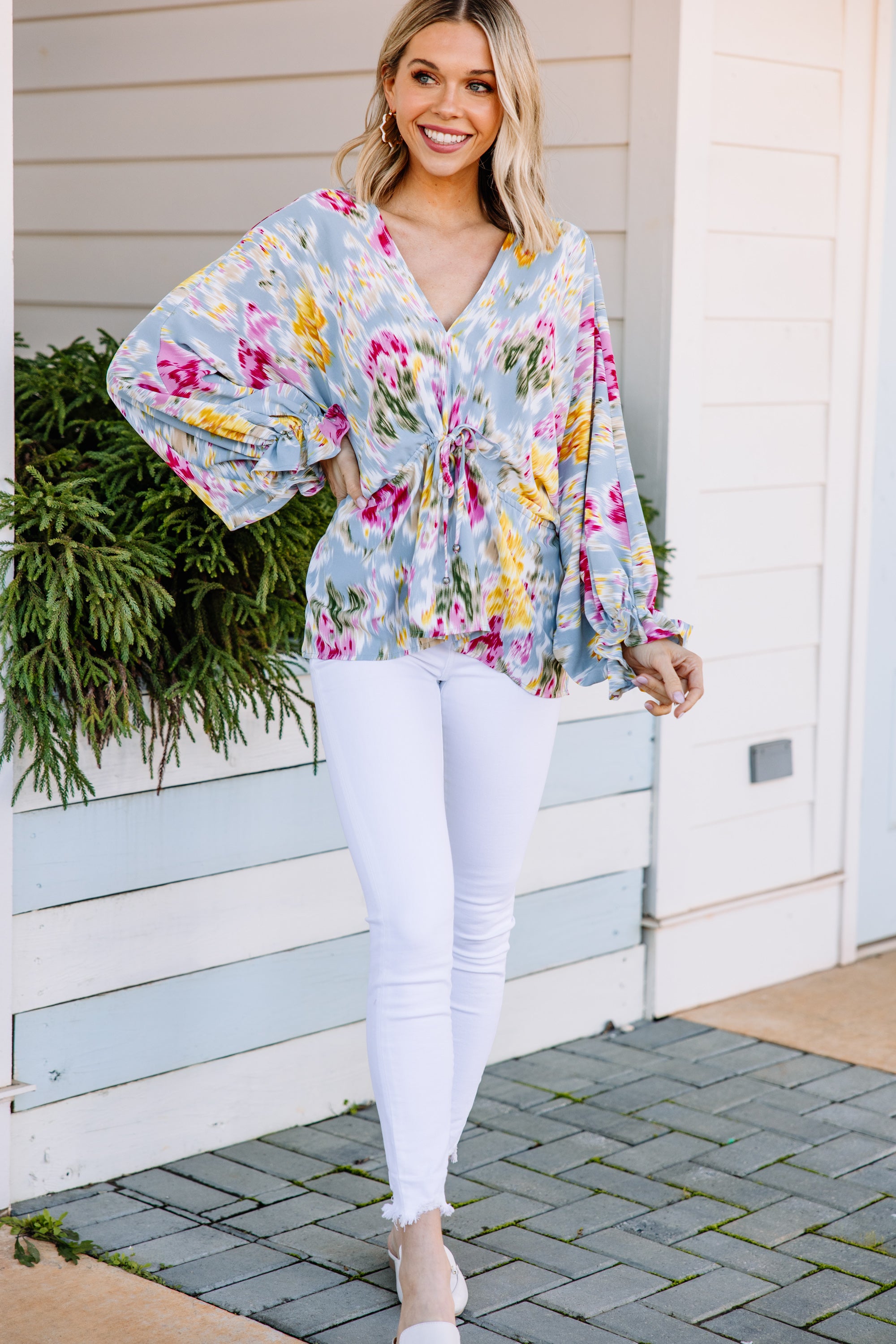 CHIRNAISHOP - On Your Best Behavior Blue Floral Blouse