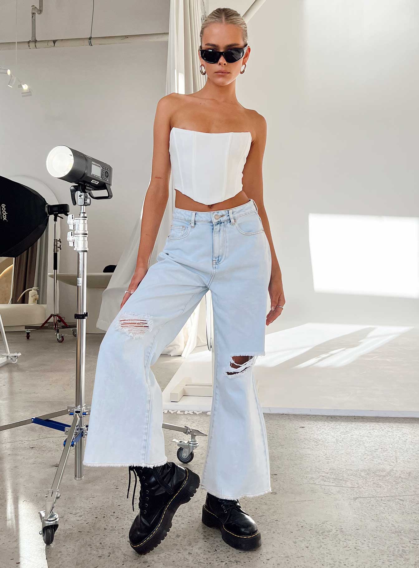 Tarshy Mid Rise Acid Straight Leg Jean Denim