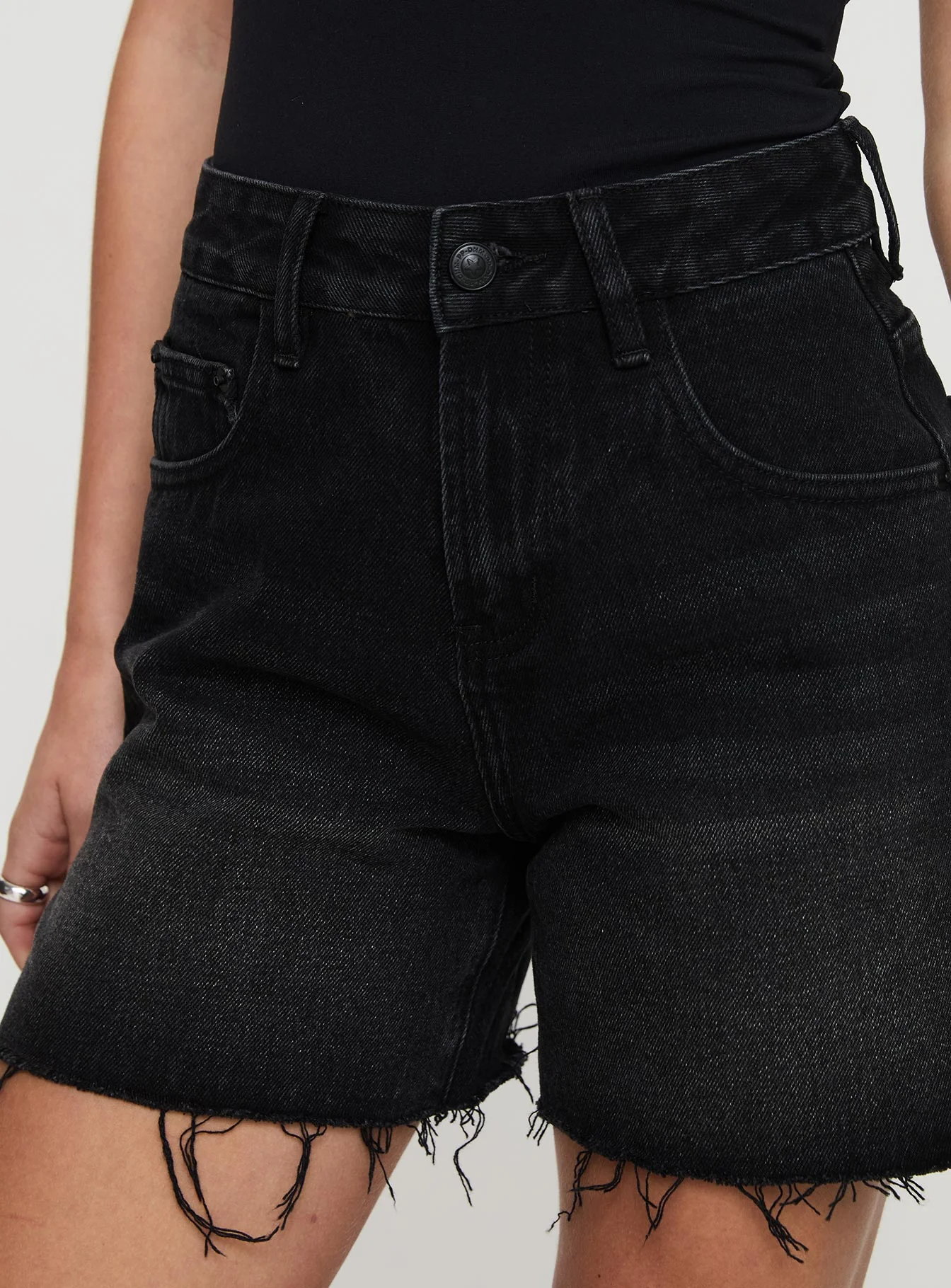 Hayelle Denim Shorts Washed Black