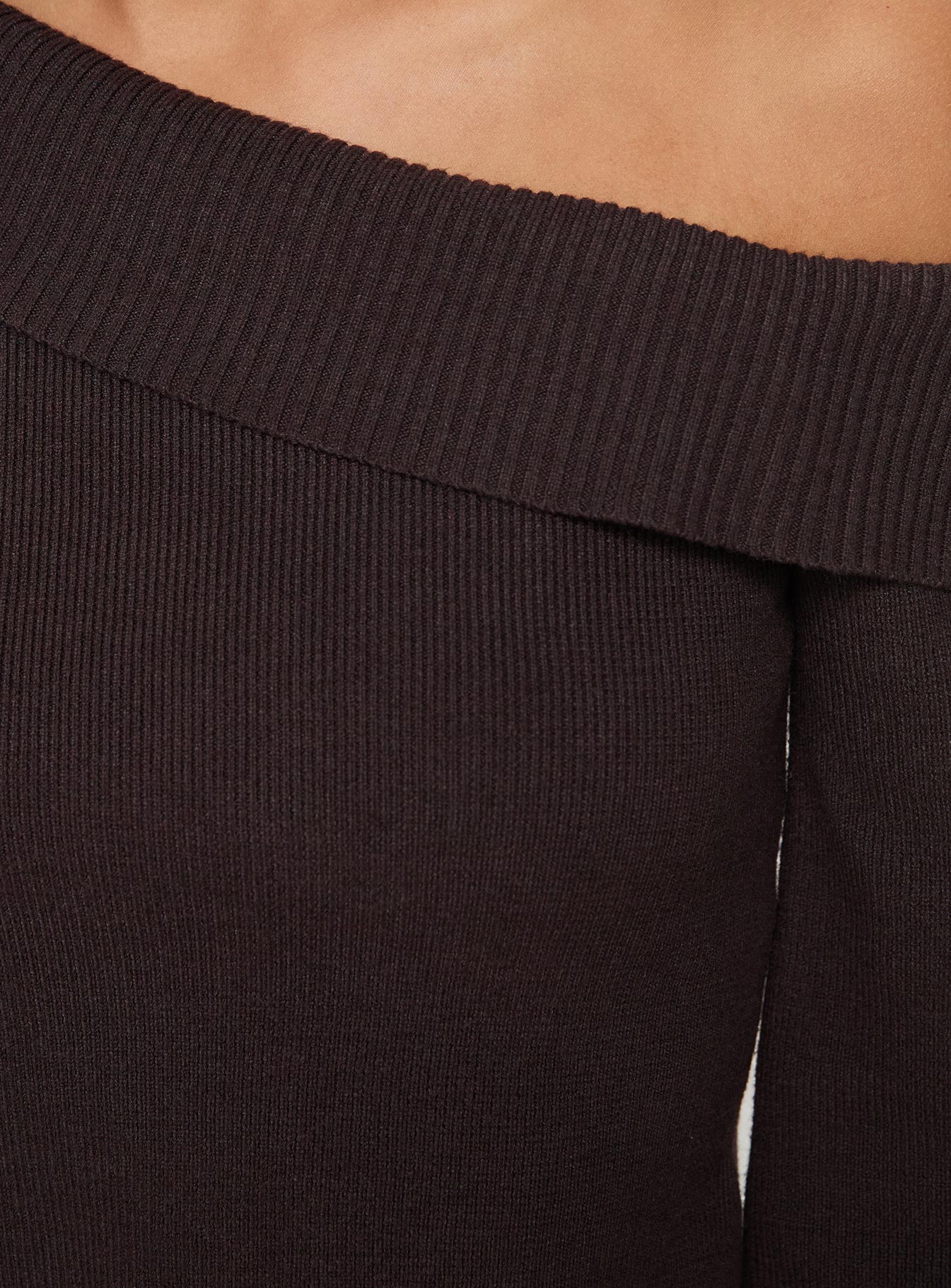 Sina Off The Shoulder Top Chocolate