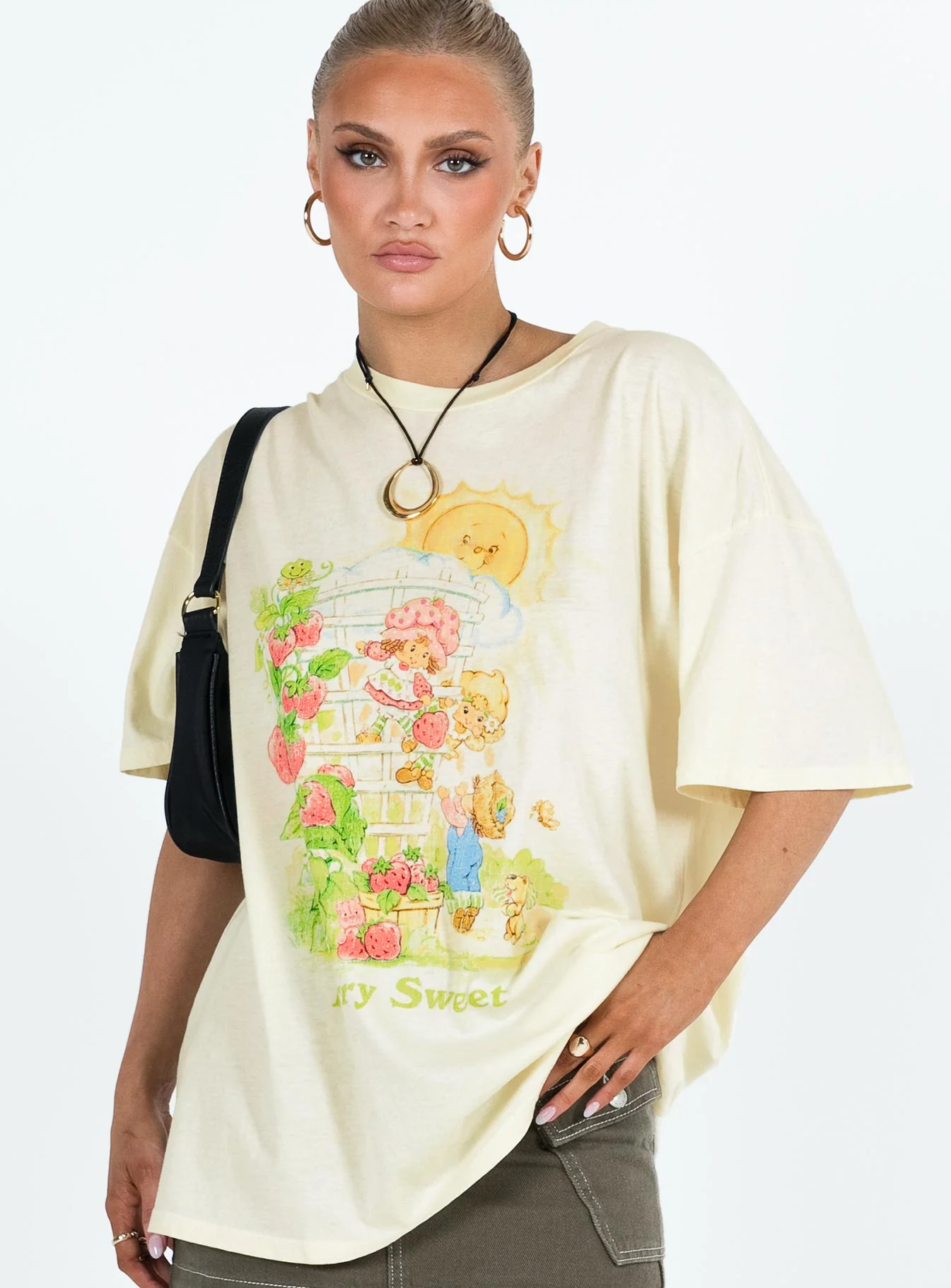 Berry Sweet Oversized Tee Cream