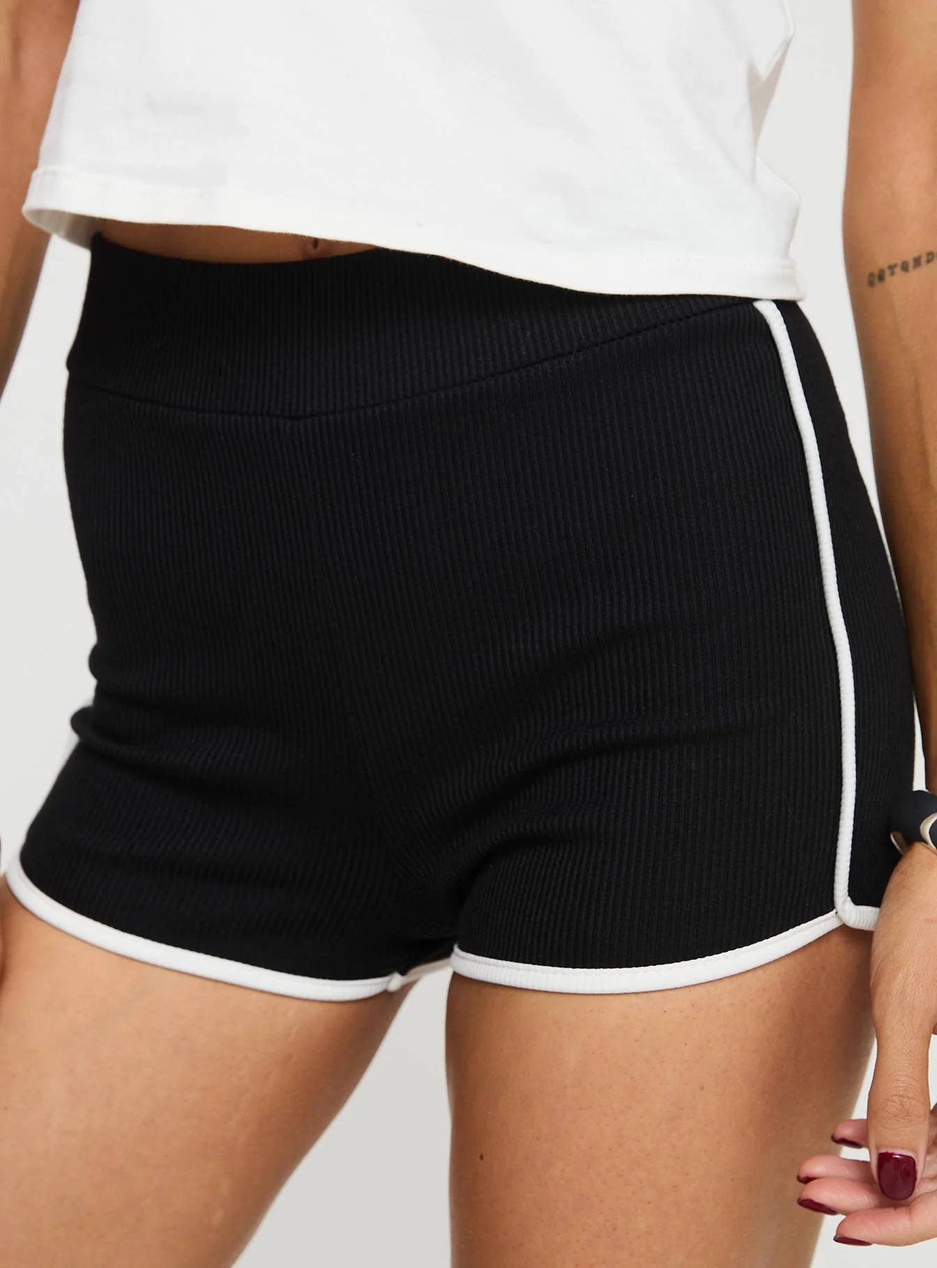 Bailey Contrast Shorts Black