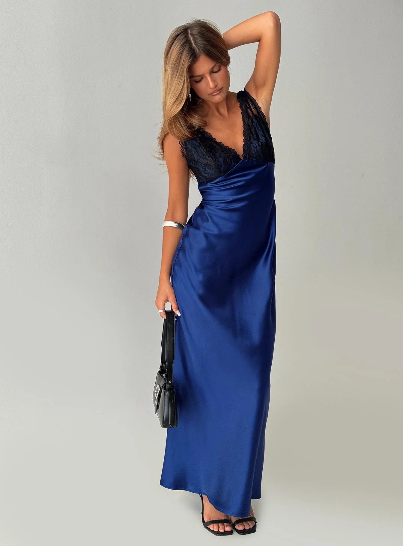 Voila Lace Maxi Dress Navy / Black