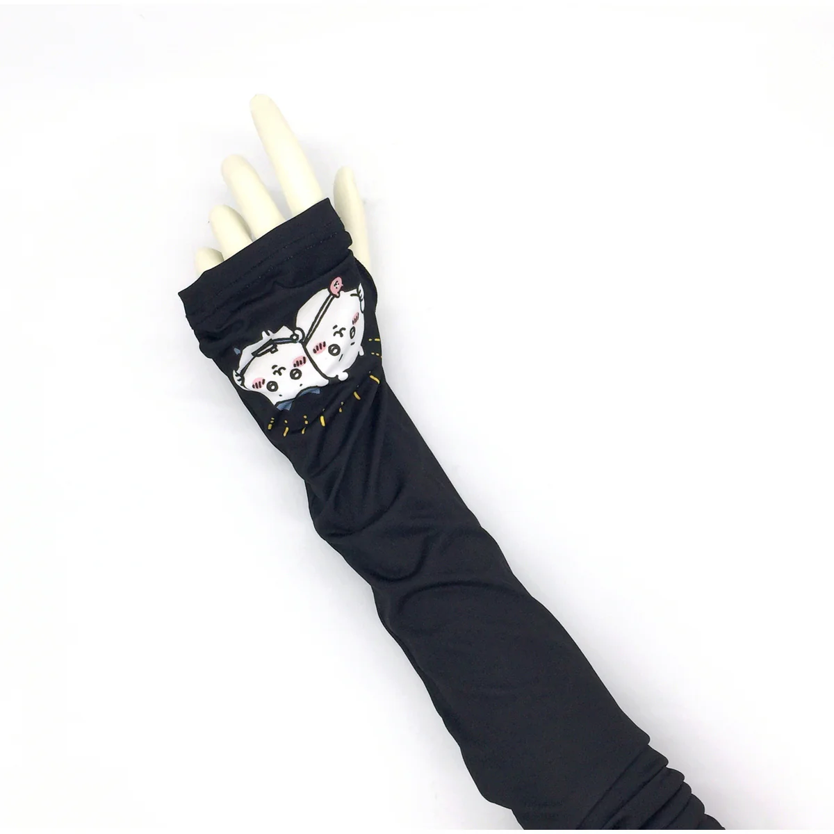 Chiikawa Arm Cover (One-point Chiikawa & Hachiware)