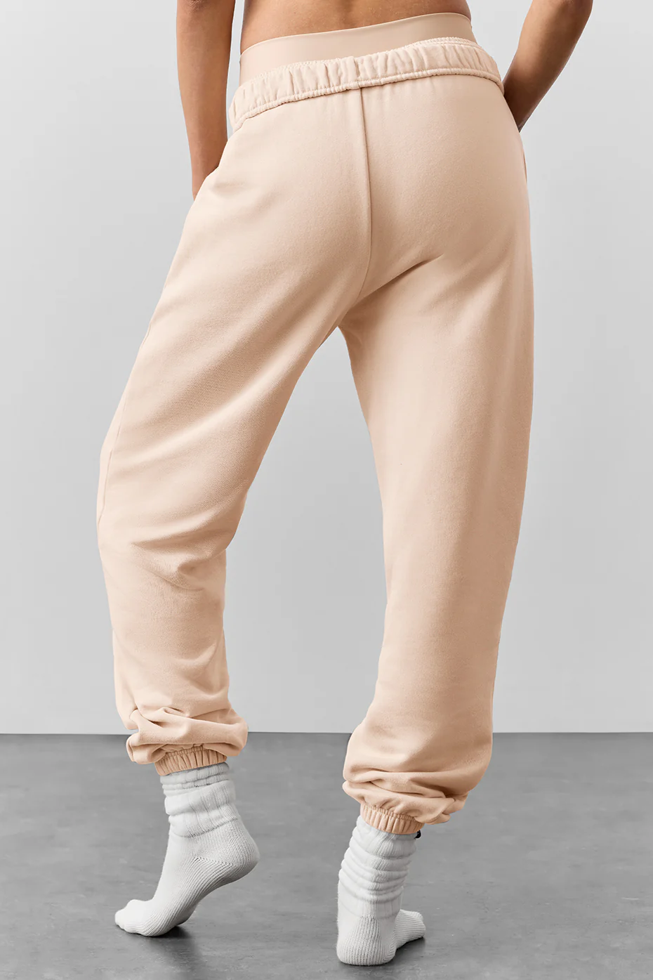 Accolade Sweatpant - Macadamia