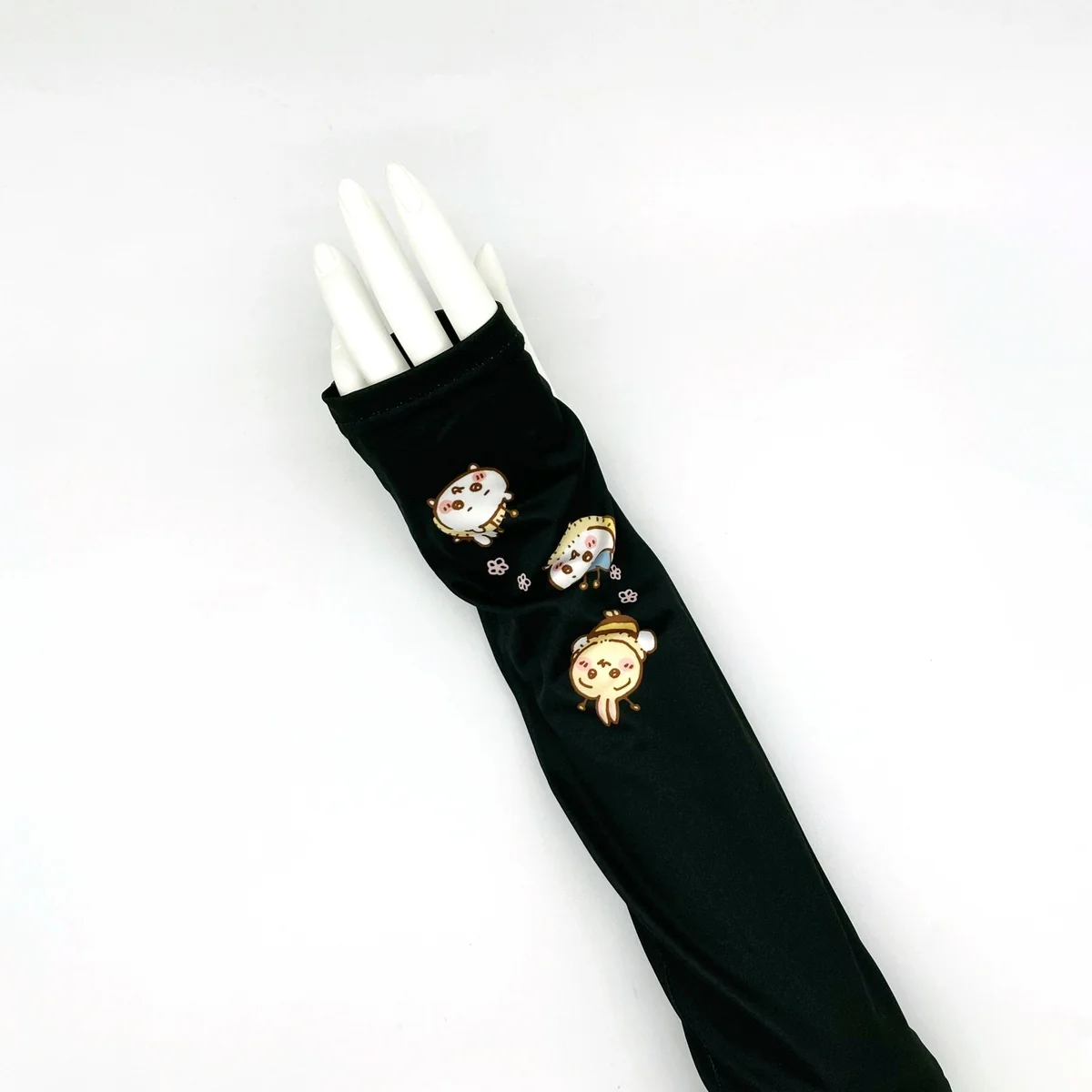 Chiikawa Arm Cover (Bees)