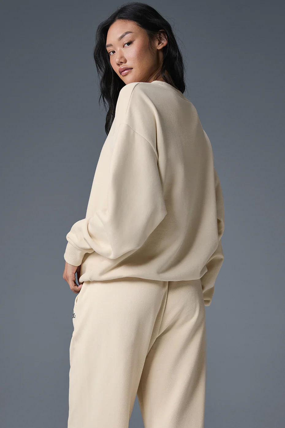 Accolade Crew Neck Pullover - Oat Milk