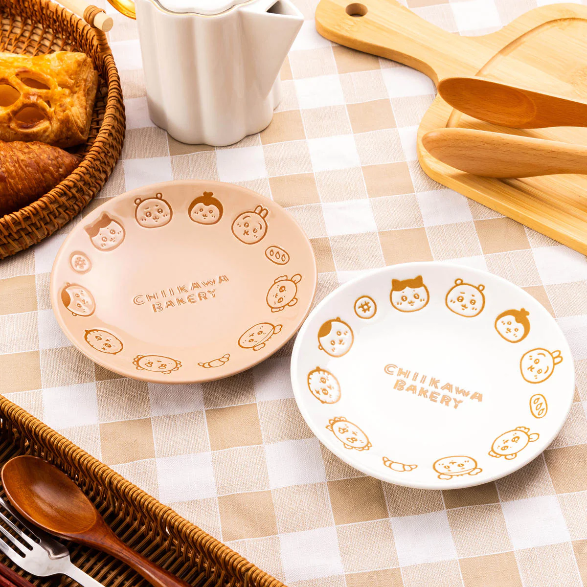 Chiikawa Bakery Water-Repellent Plate (Ivory)