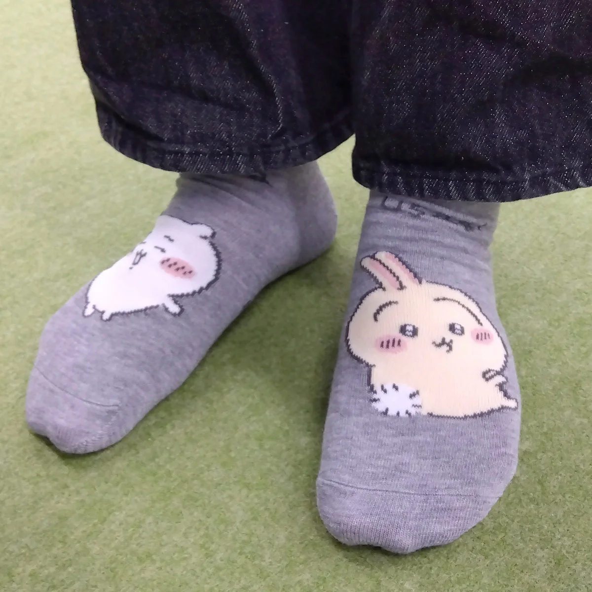 Chiikawa Sneaker Socks (Chiikawa & Usagi, Left & Right) - Men's