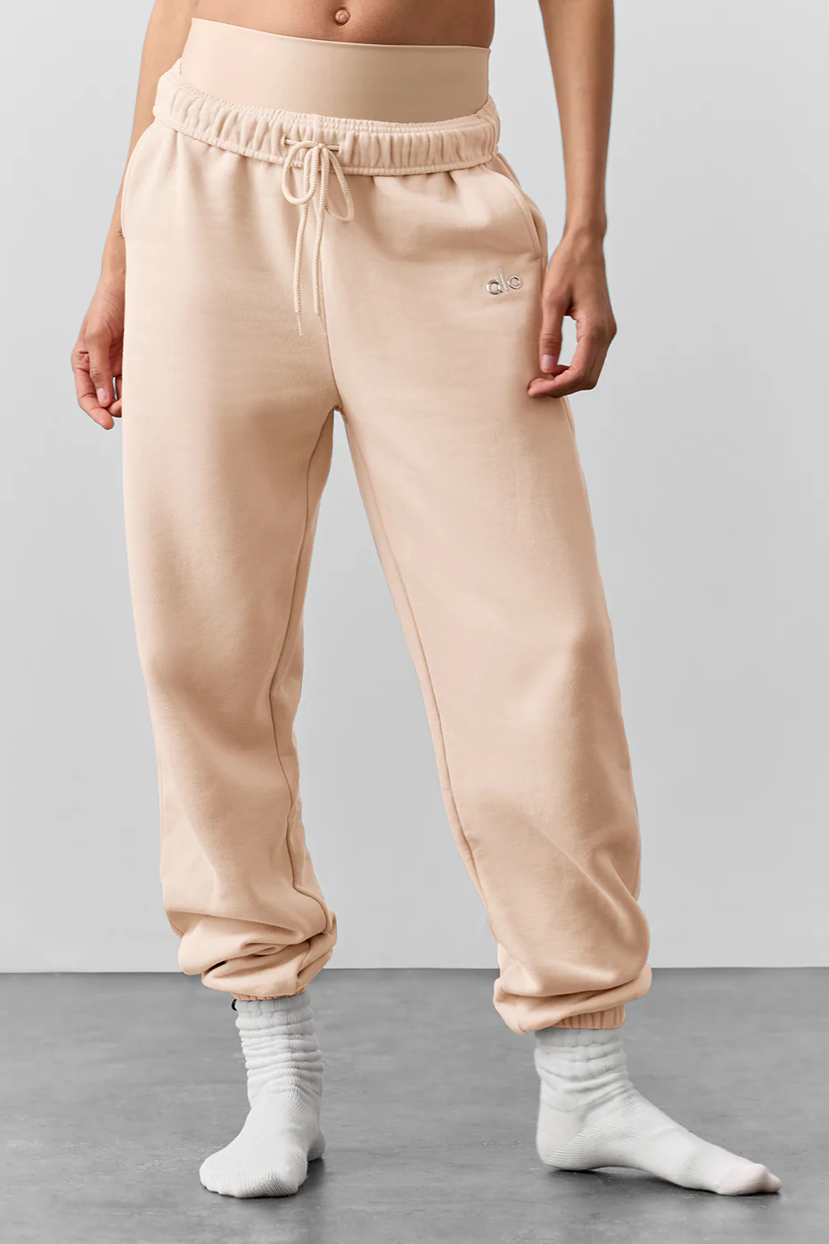 Accolade Sweatpant - Macadamia