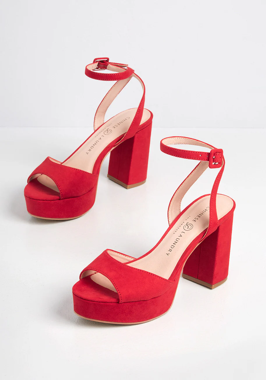 Nod to the Nineties Platform Sandal