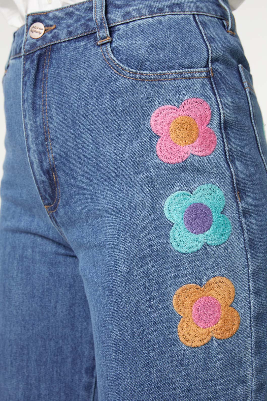 Betty Embroidered Jean