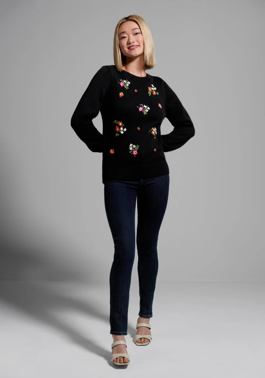 Beauty Garland Embroidered Sweater