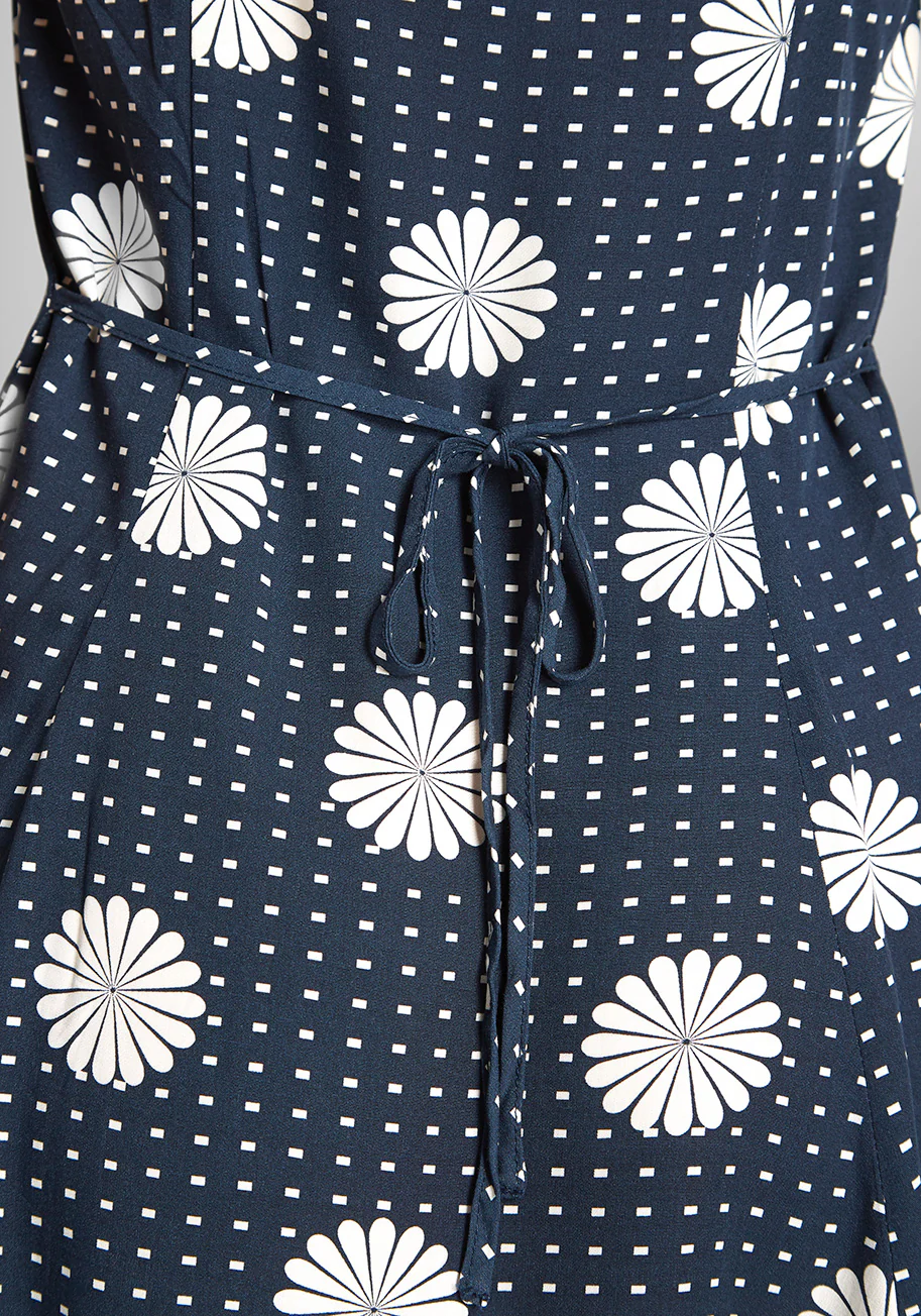 On Cloud Nineties Shift Dress