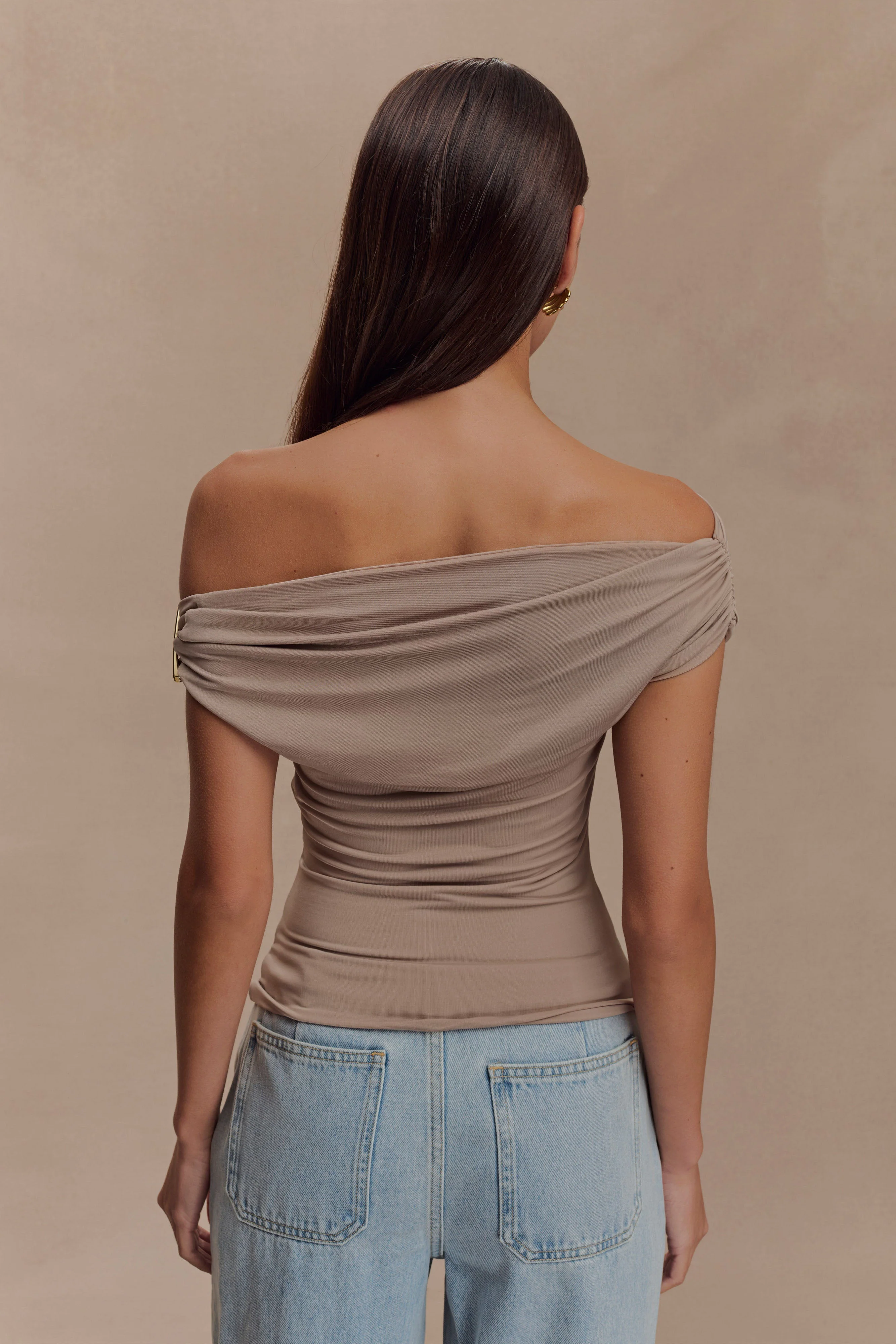 Kinsley Slinky Top With Hardware - Taupe